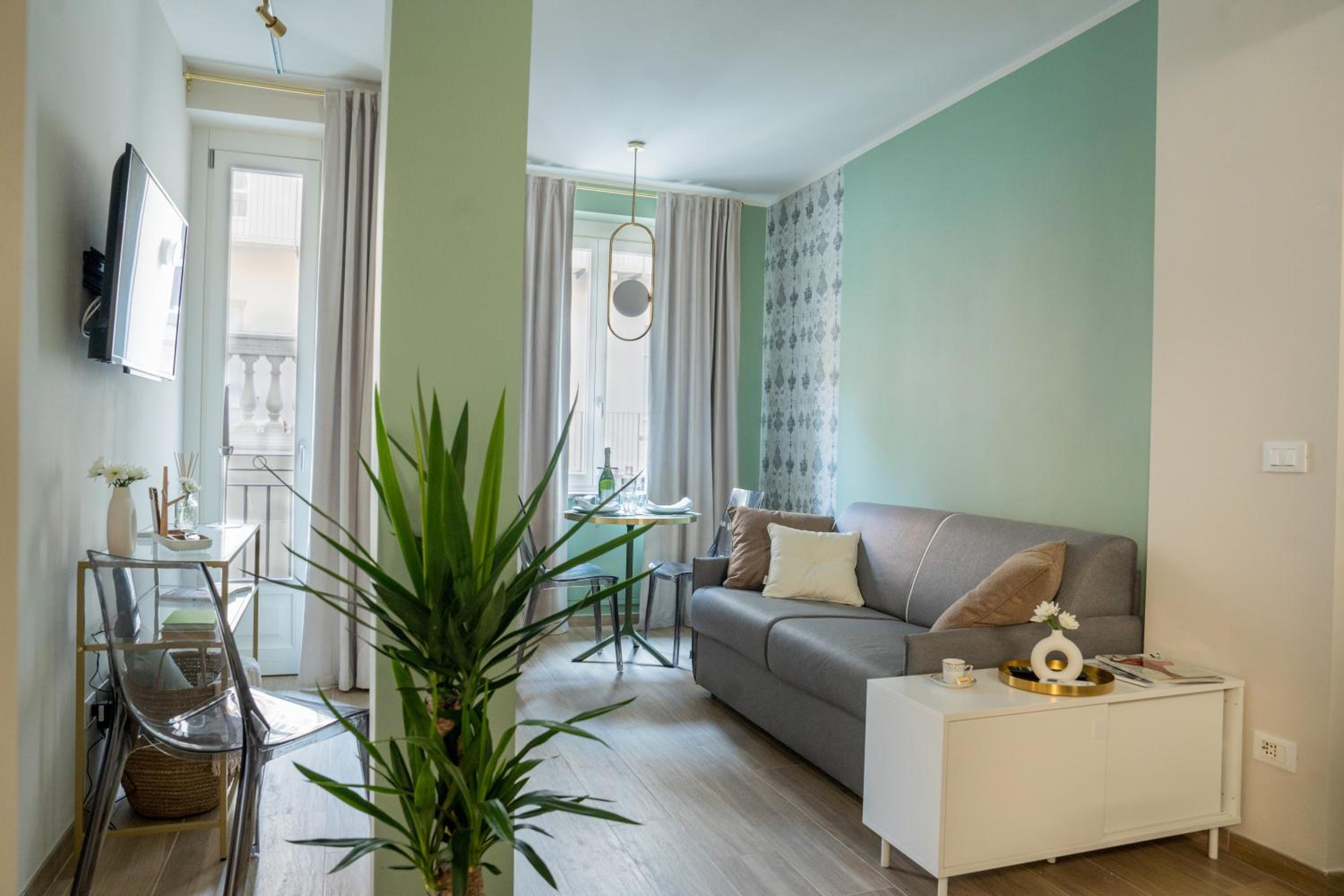 One-Bedroom Apartment