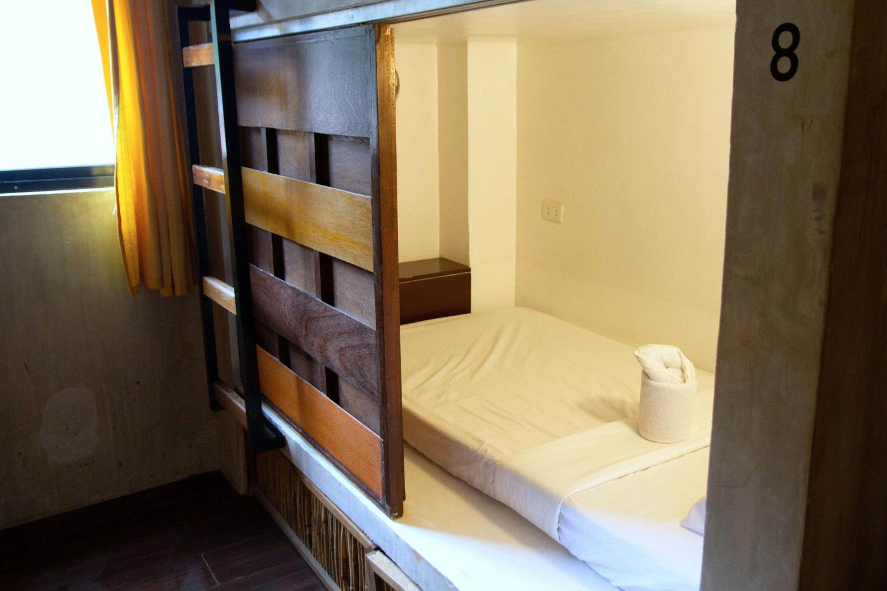 Bed in 8-Bed Mixed Dormitory Room photo 2