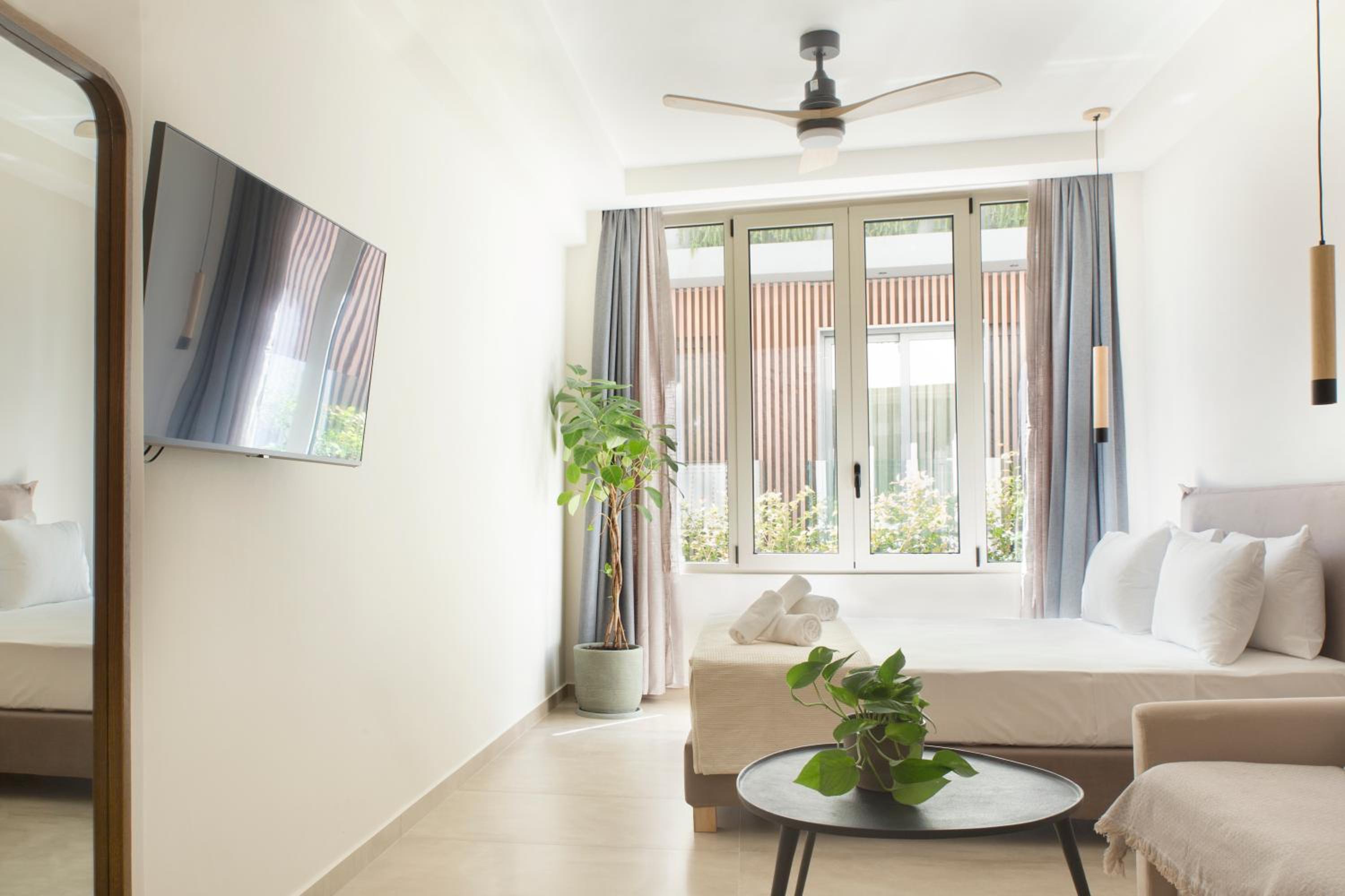 Superior Quadruple Room photo 3