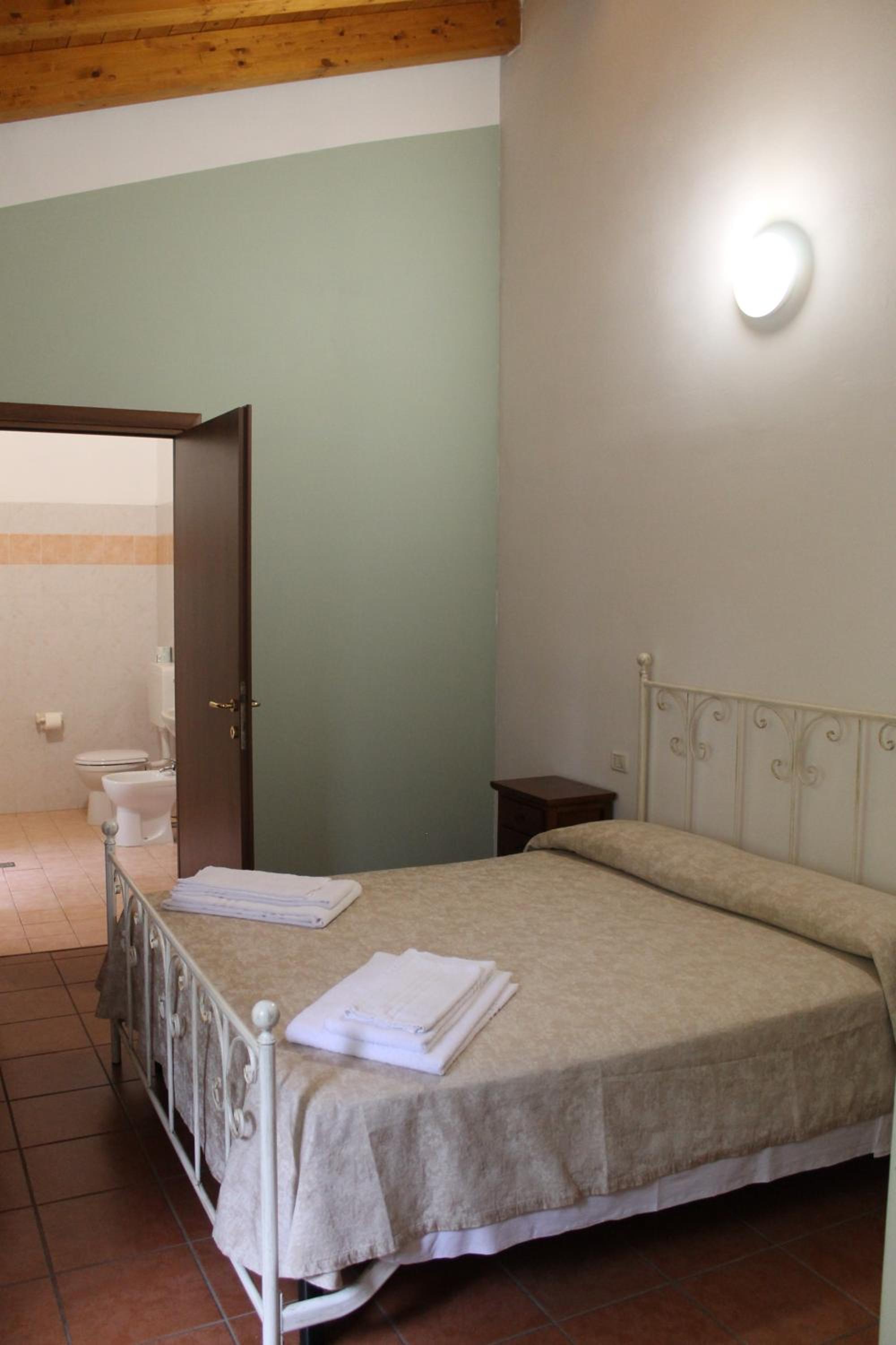 Standard Double Room photo 1