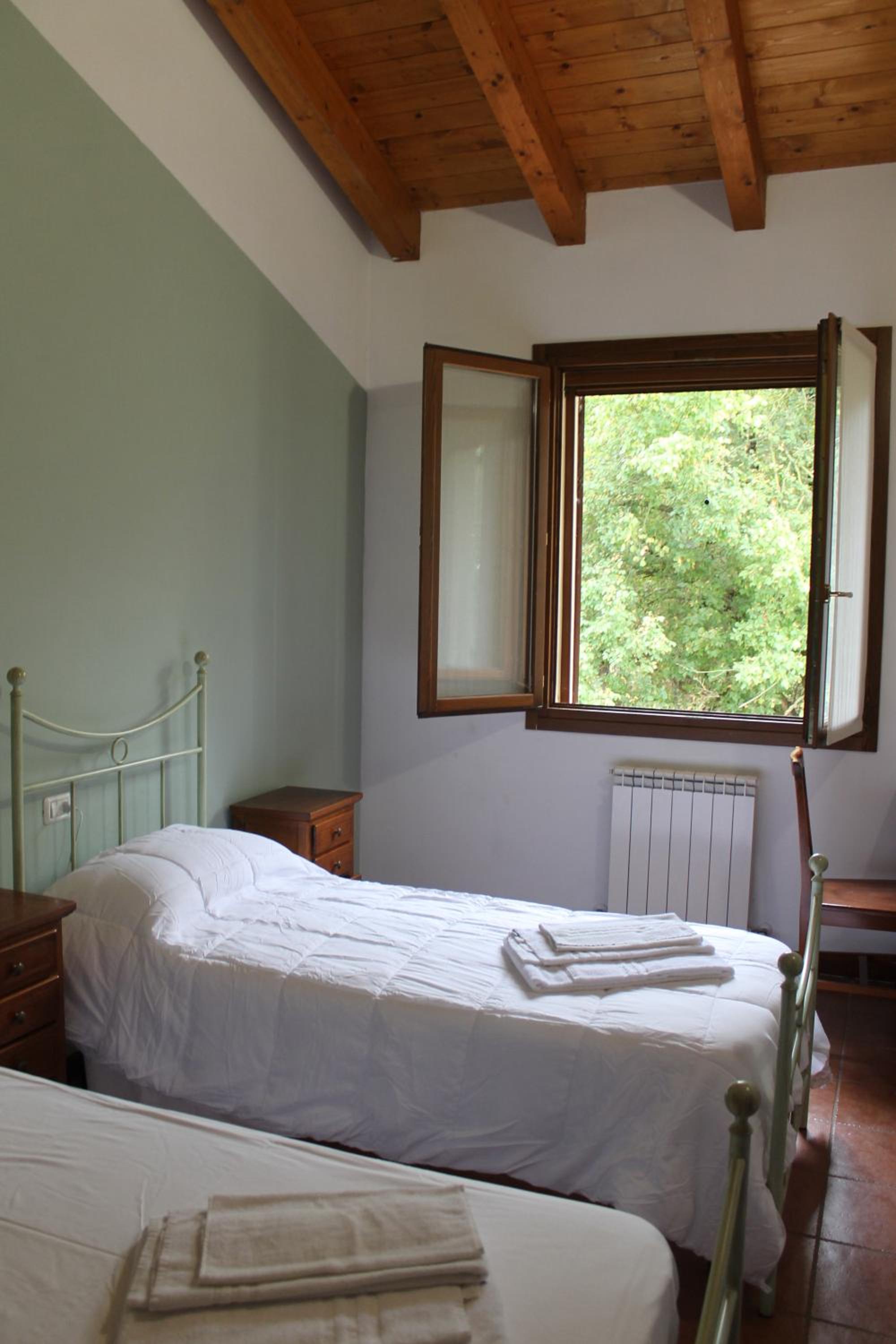 Twin Room with Extra Bed photo 3