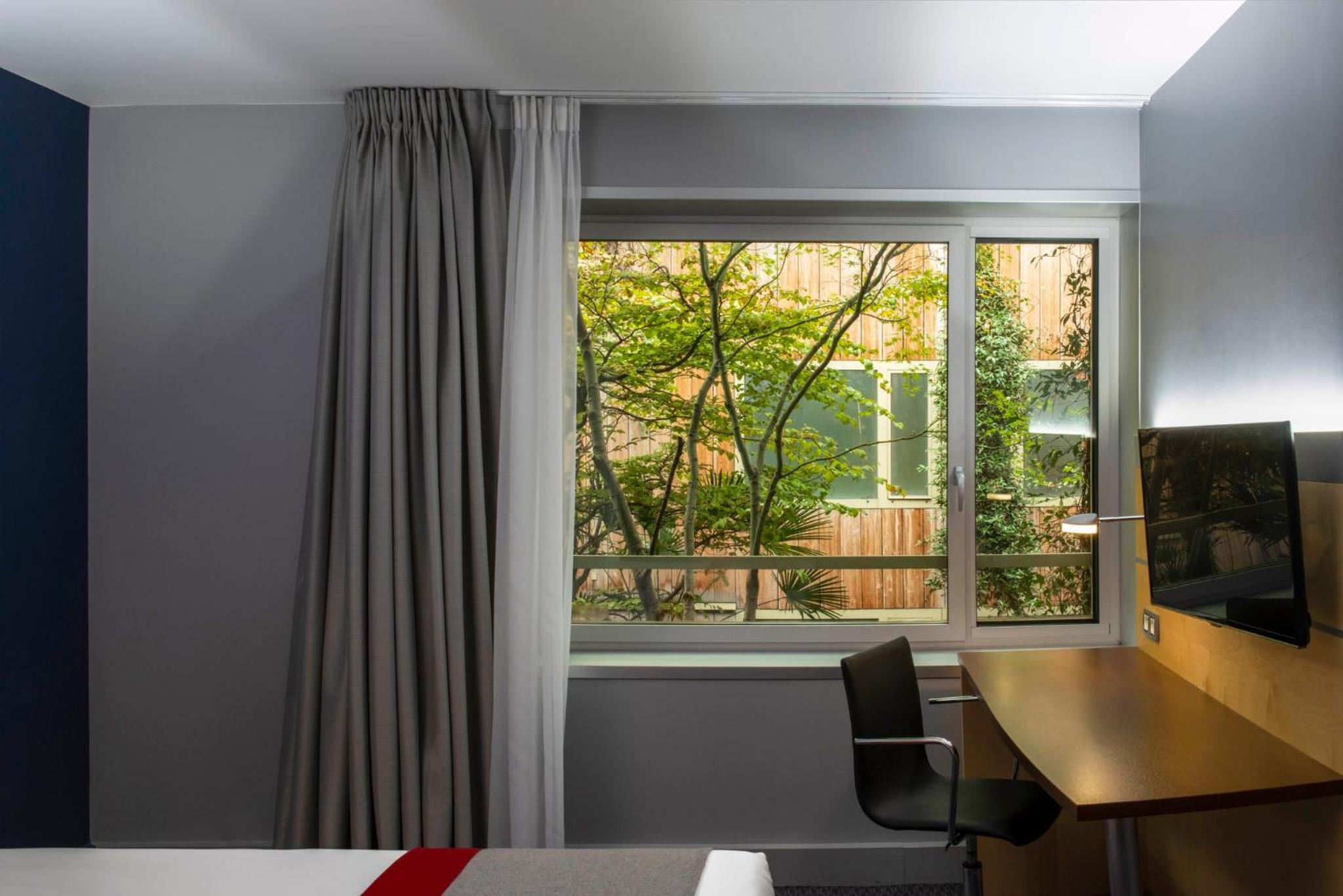 Standard Room with Free Breakfast