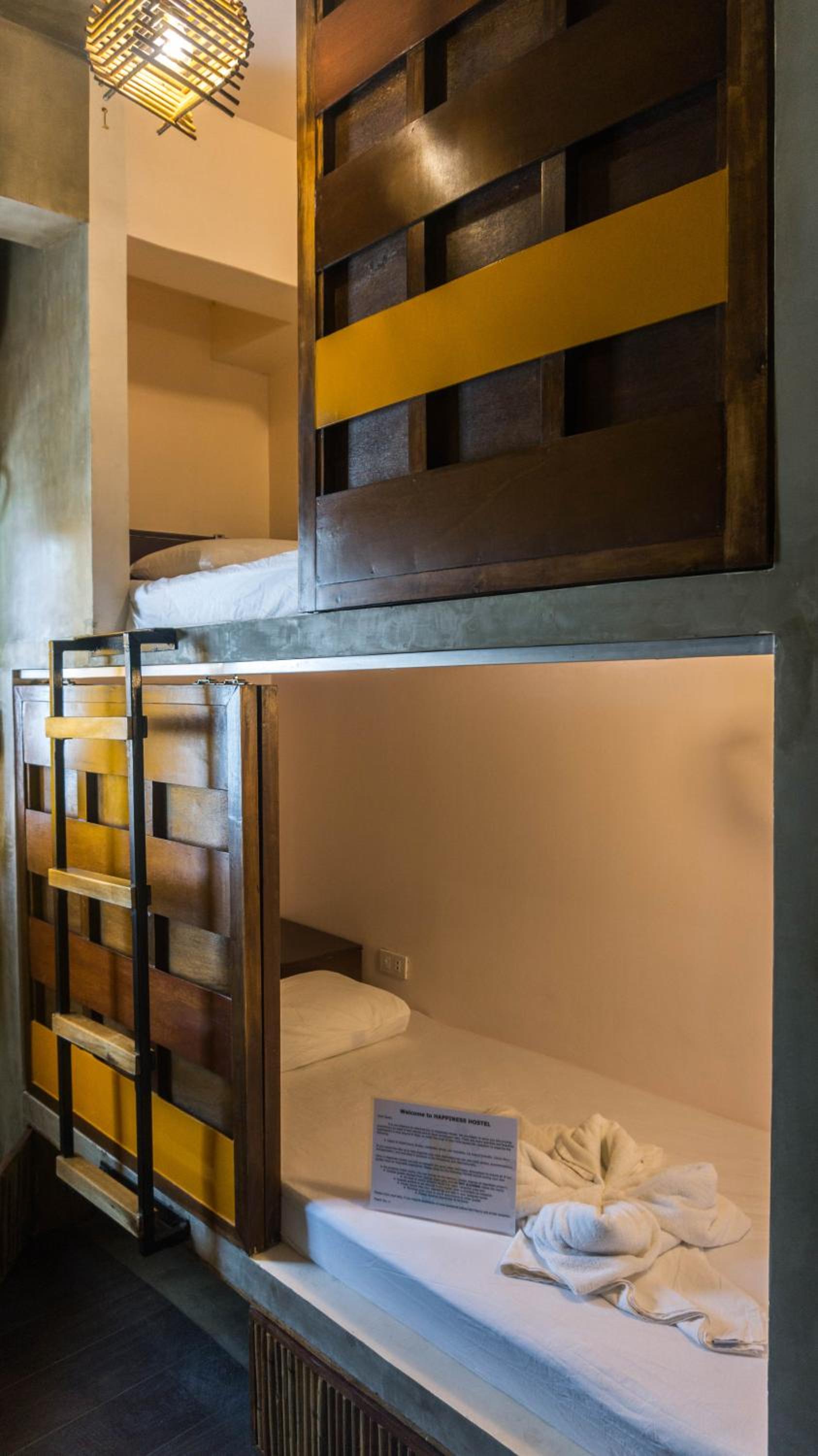 Bed in 6-Bed Mixed Dormitory Room photo 3