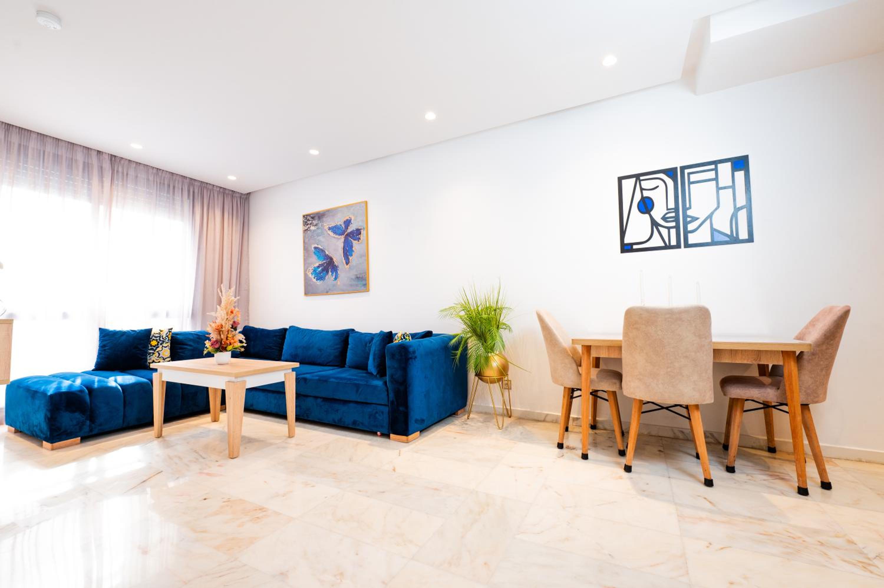 One-Bedroom Apartment - Photo 2