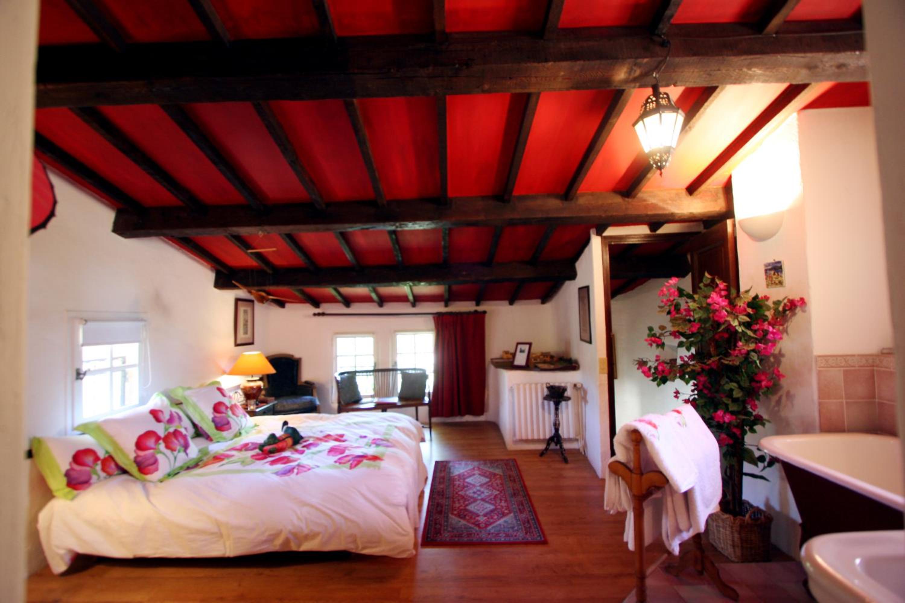 Large Double Room with Bath and Shower photo 2
