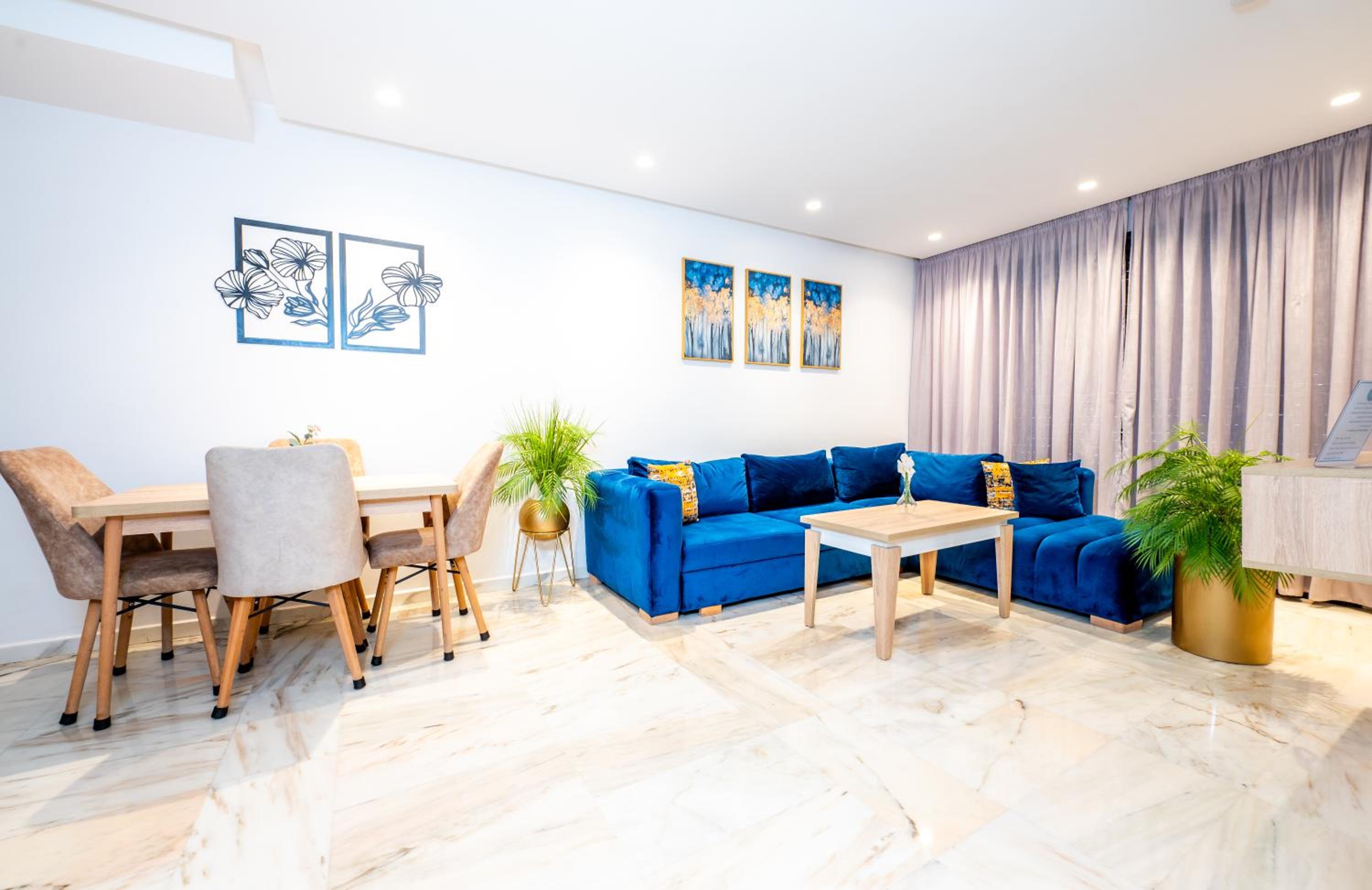 One-Bedroom Apartment