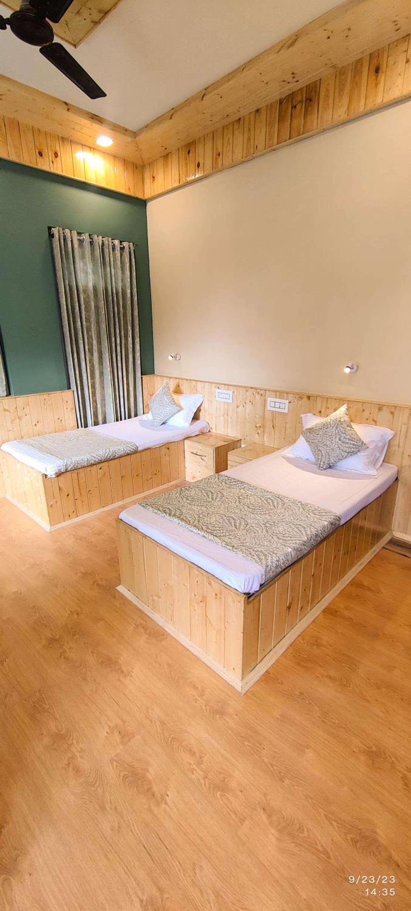 Mixed Dormitory Room