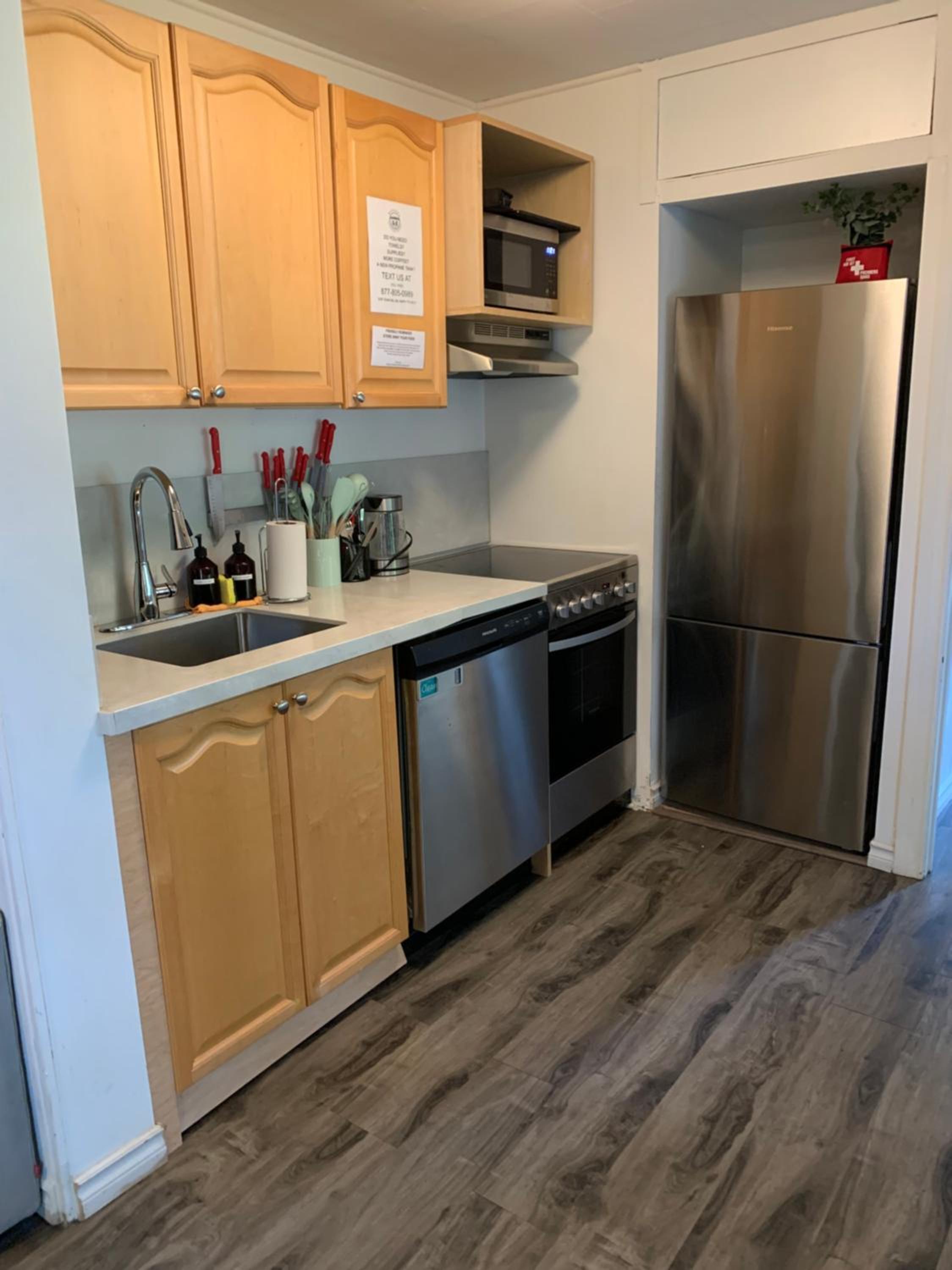 One-Bedroom House - Photo 15