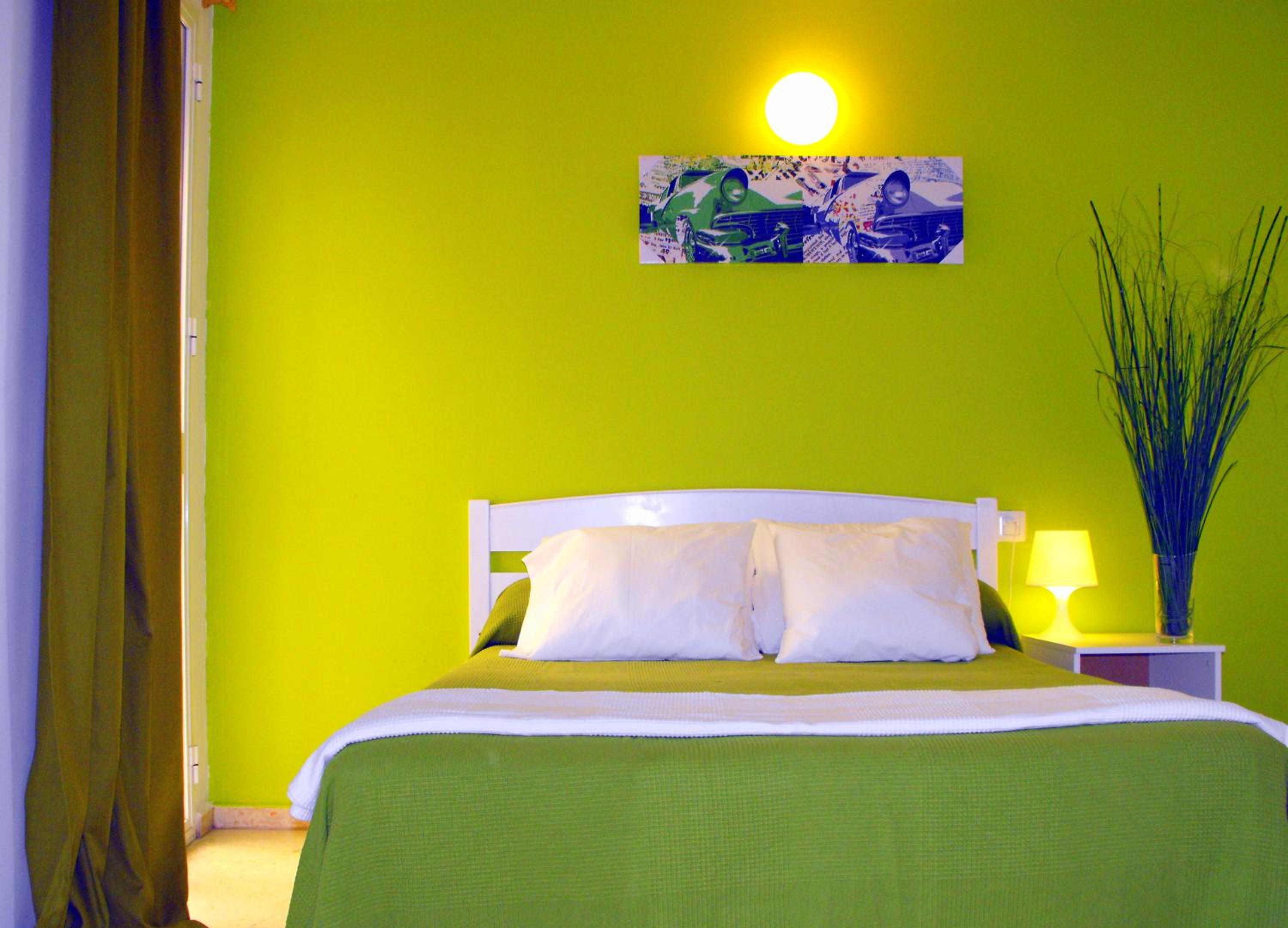 Double Room - Photo 25