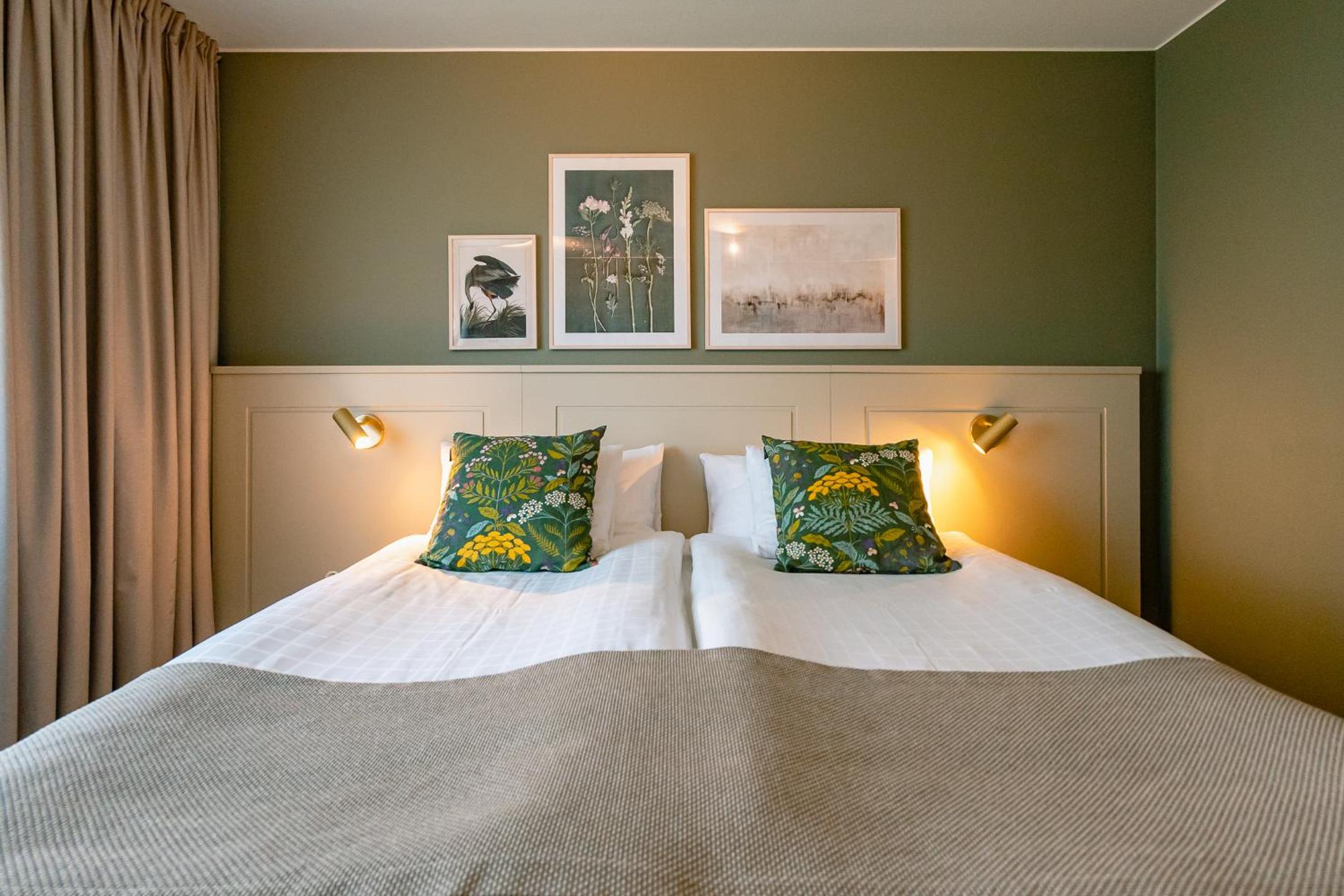 Standard Queen Room - Photo 19
