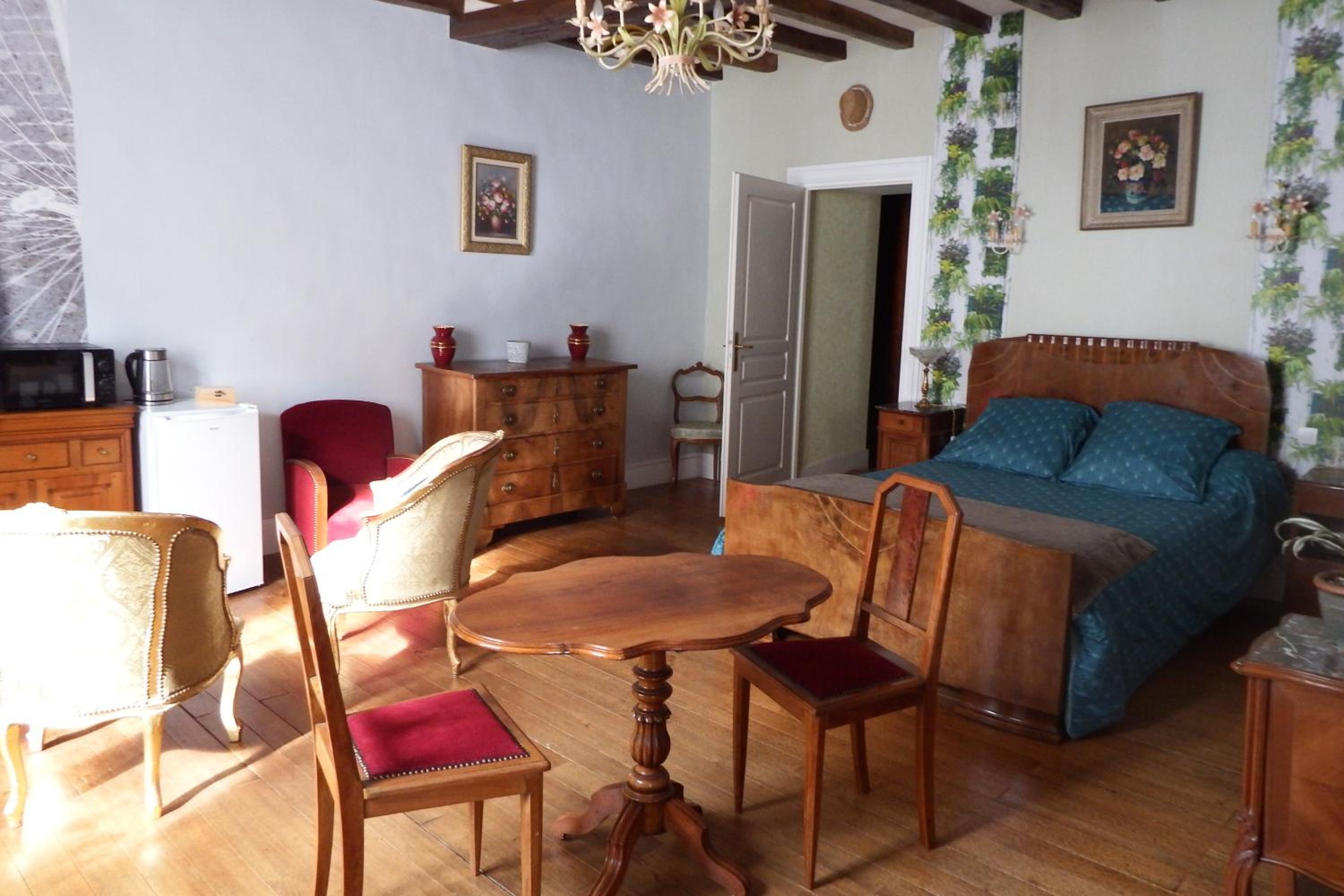 Double Room with Private External Bathroom photo 2