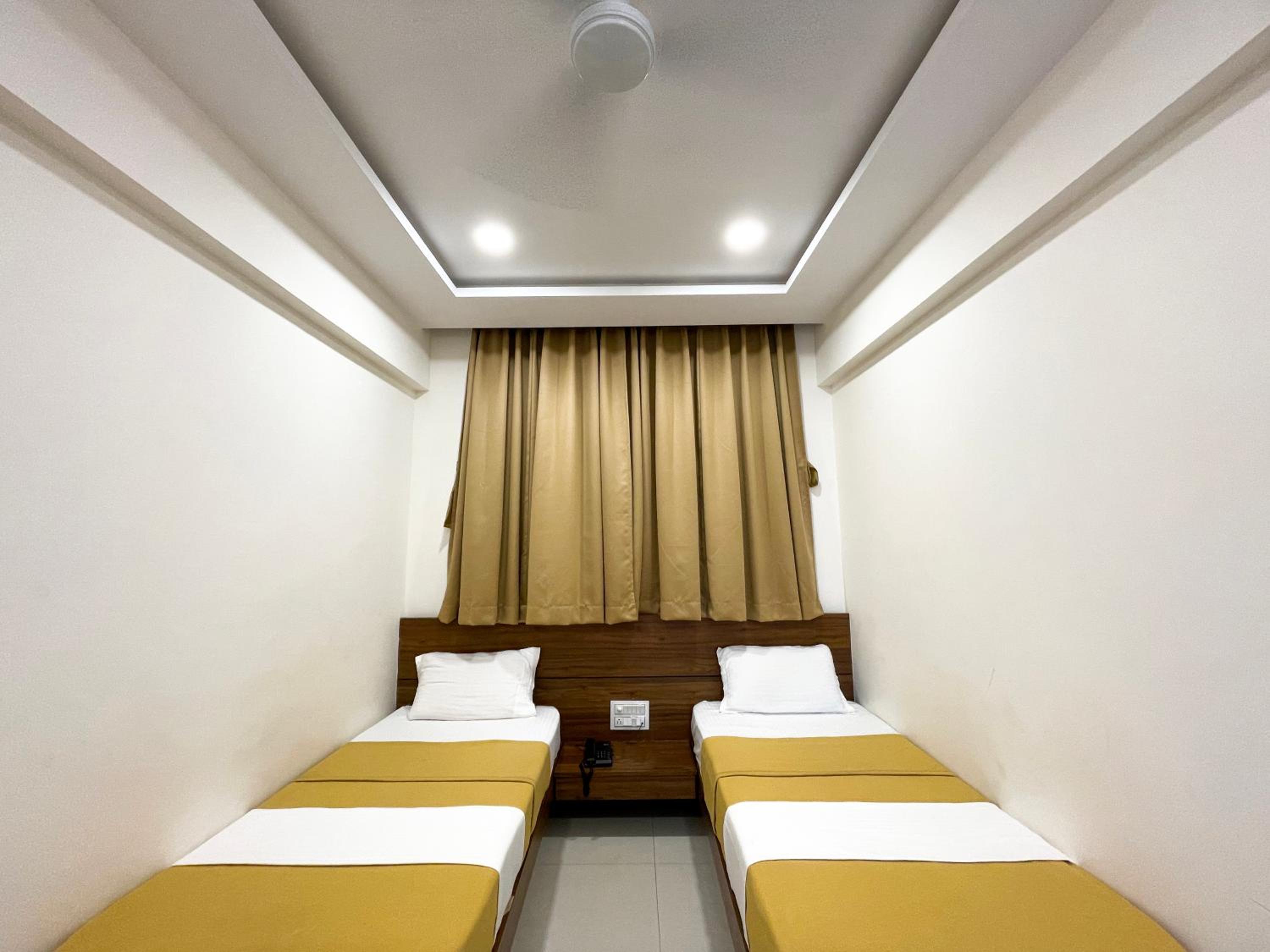 Deluxe Twin Room photo 1