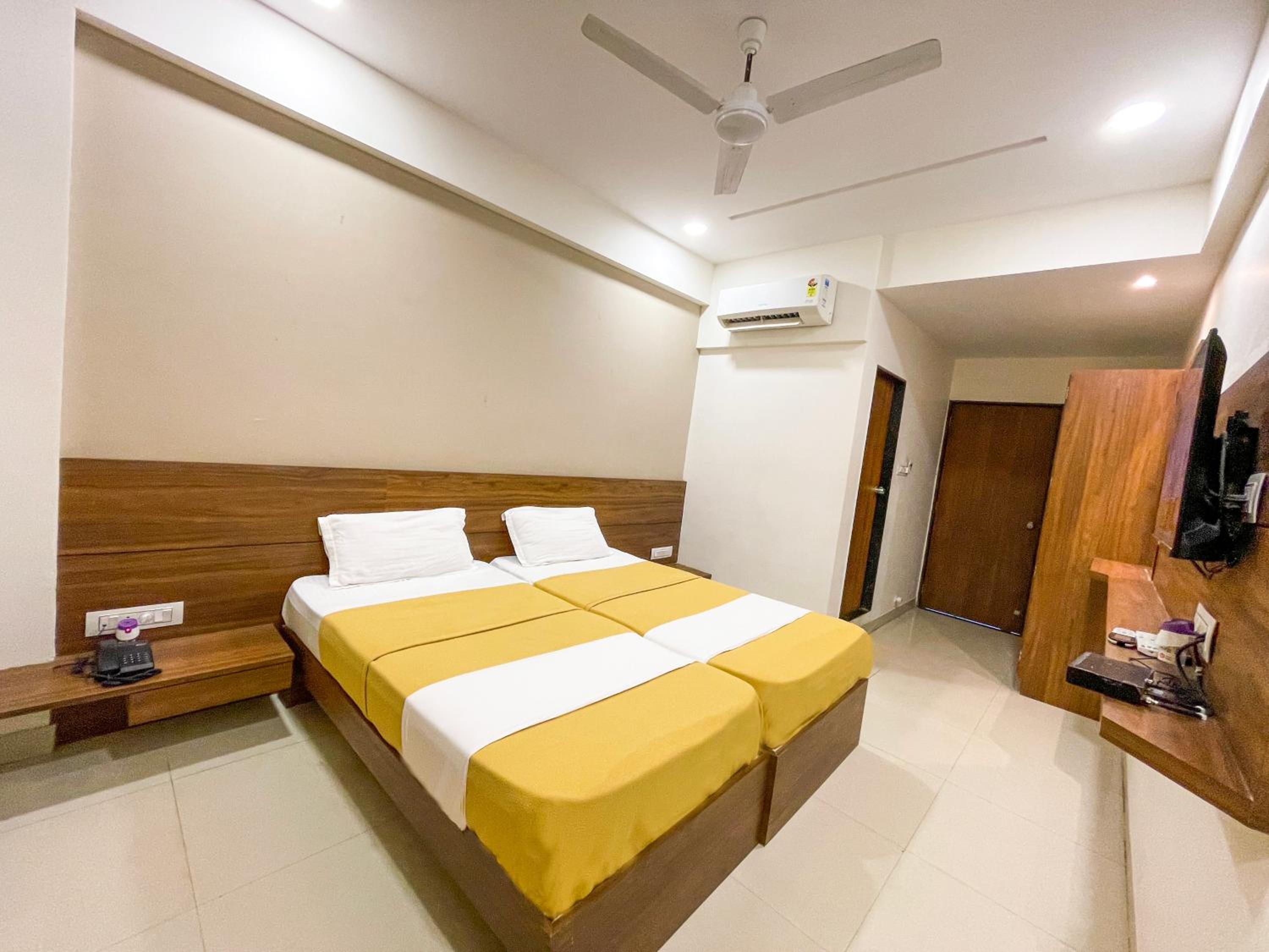 Deluxe Double Room - Photo 1