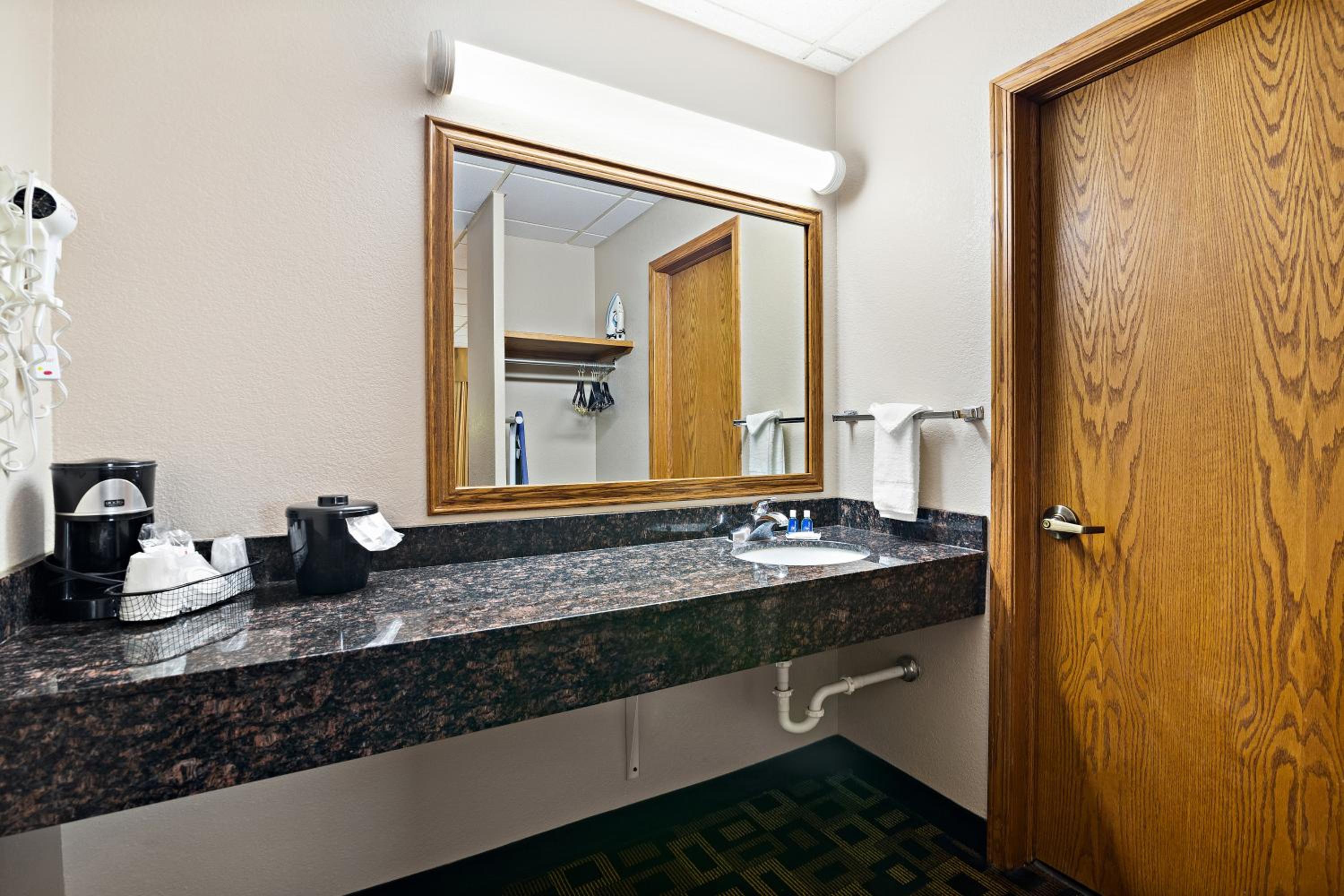 Standard Queen Room - Photo 2
