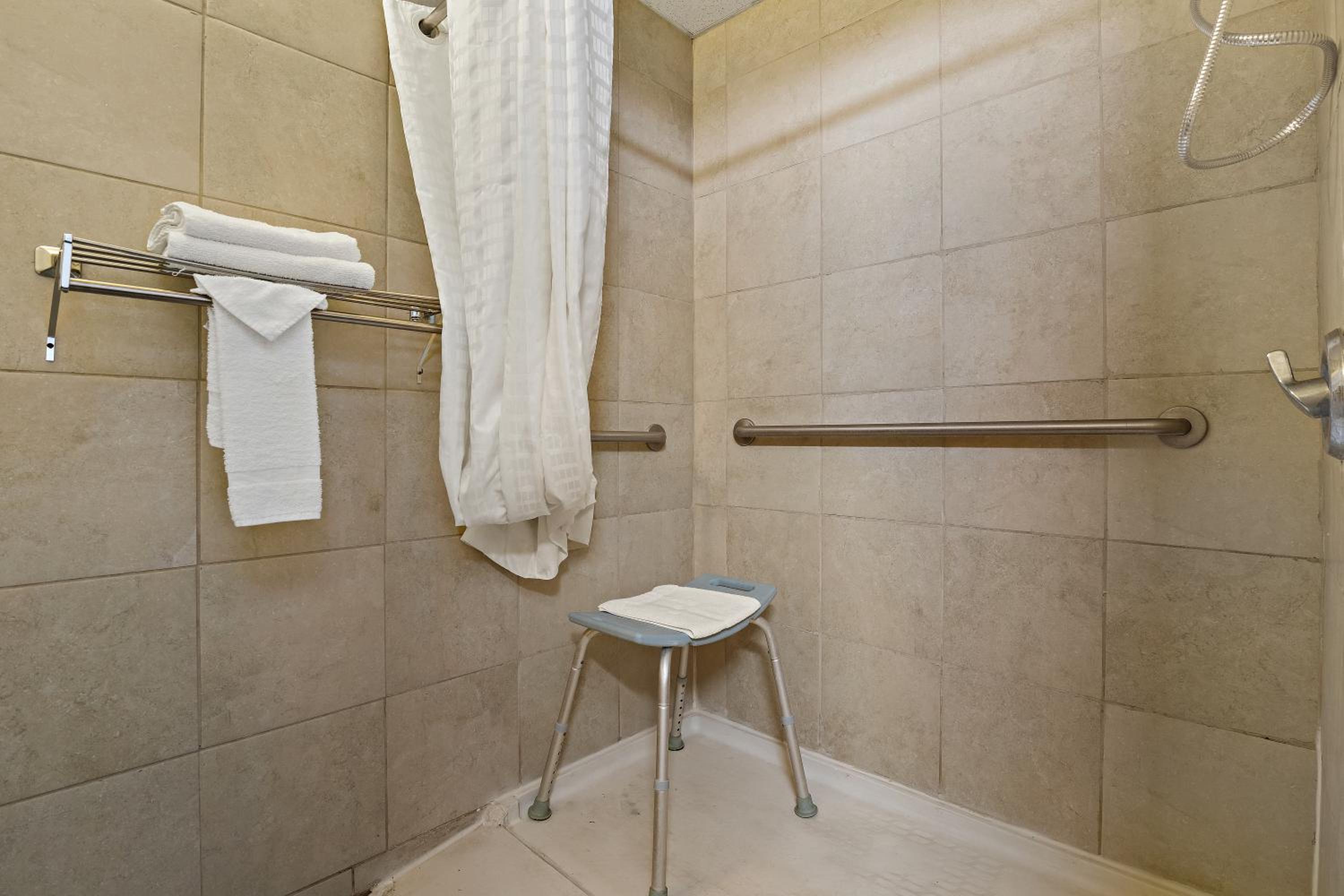 King Room / Accessible - Non Smokng - Photo 5