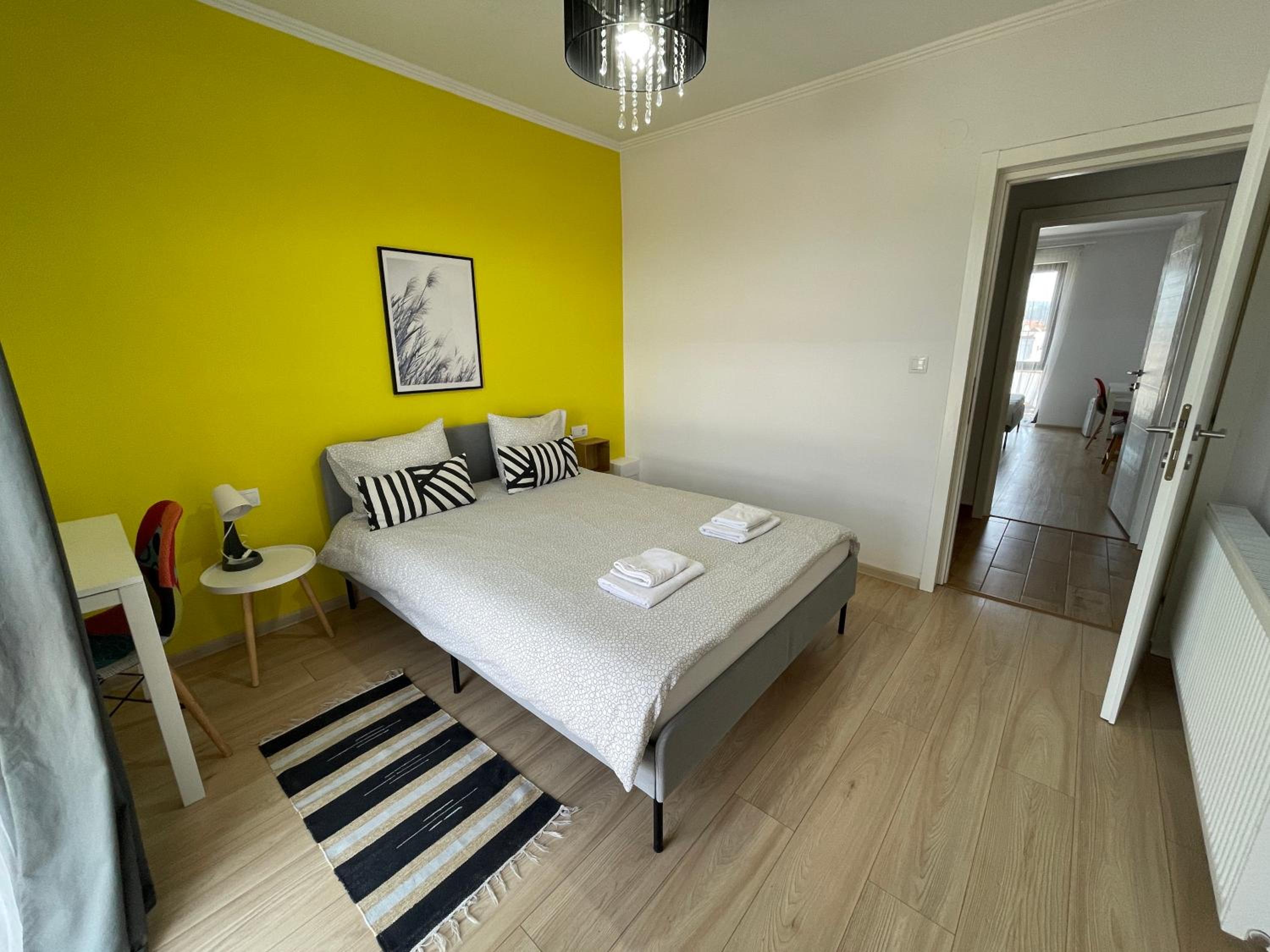 Two-Bedroom Apartment - Photo 3