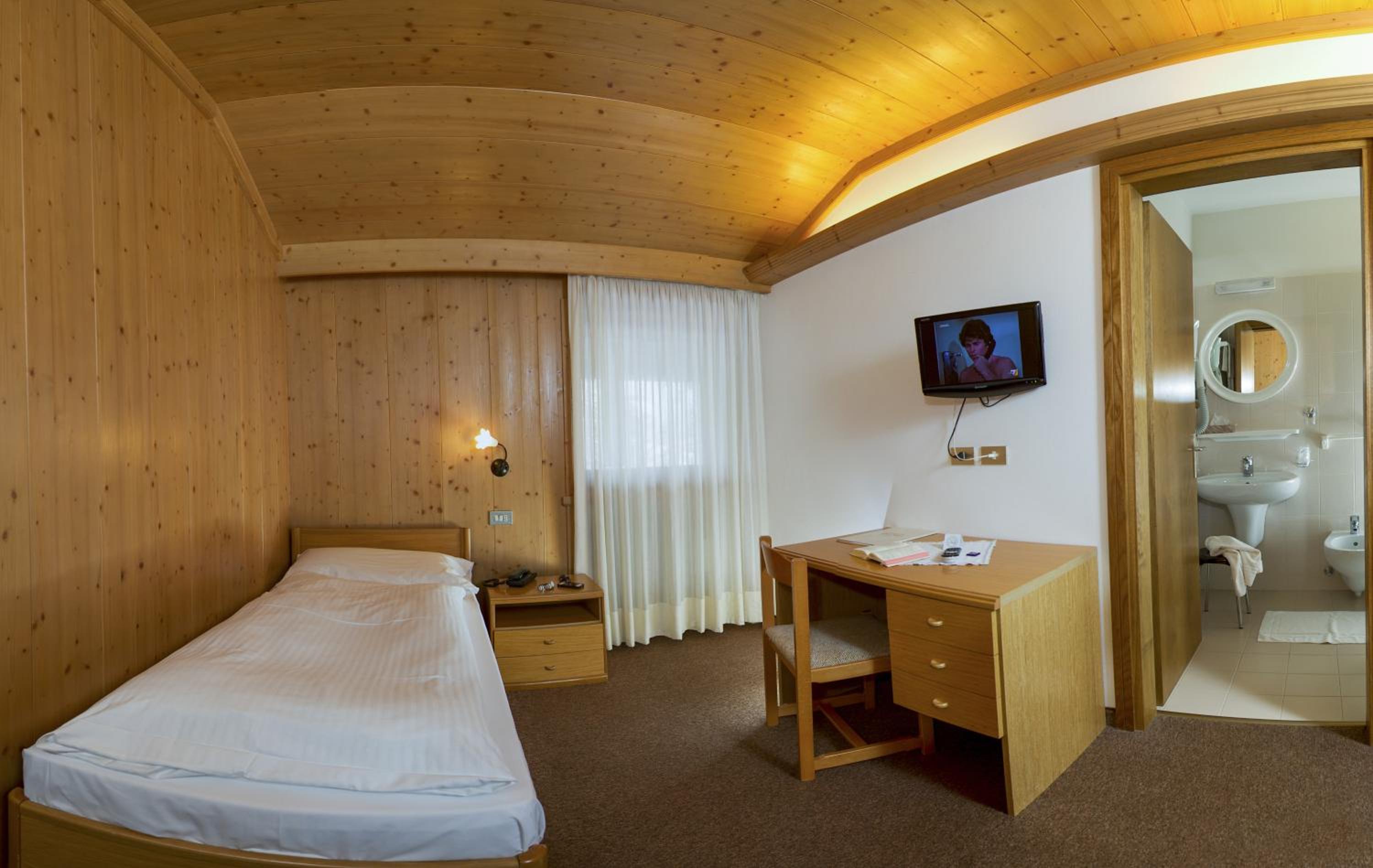 Single Room photo 2