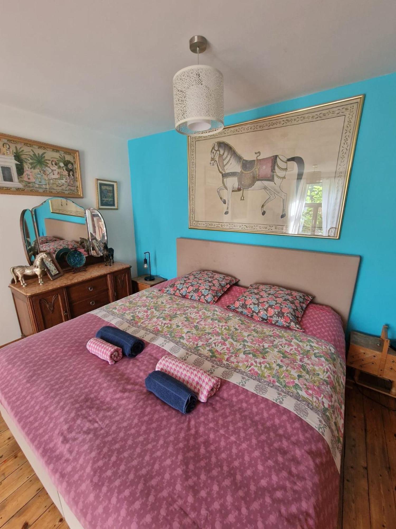 Large Double Room photo 1