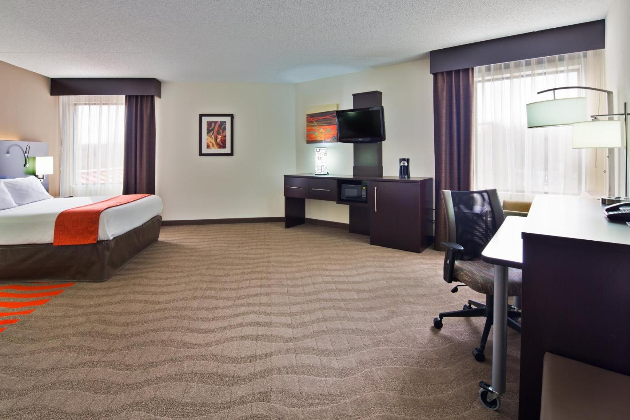 Queen Room - Hearing Accessible