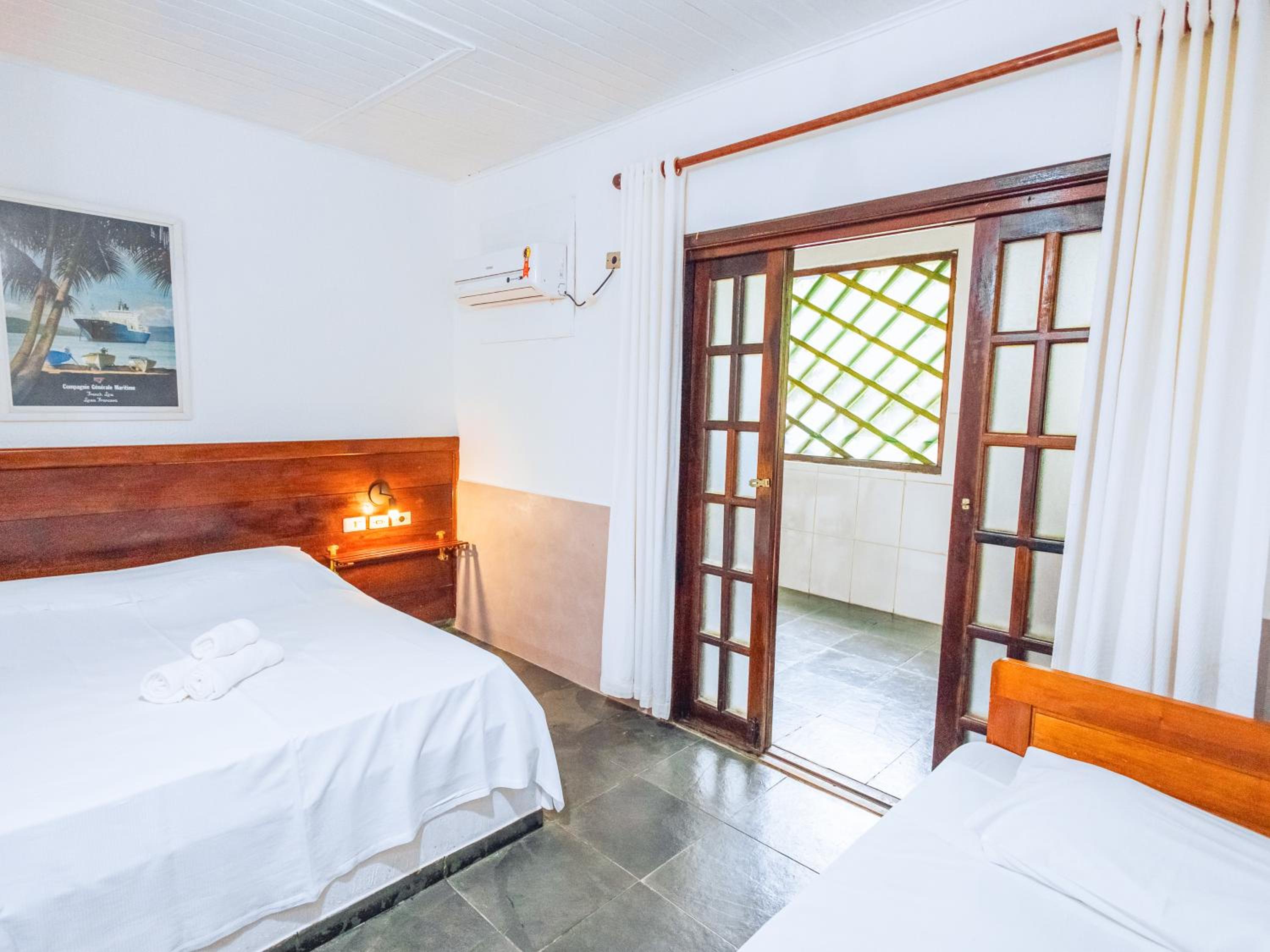 Standard Double Room - Photo 8