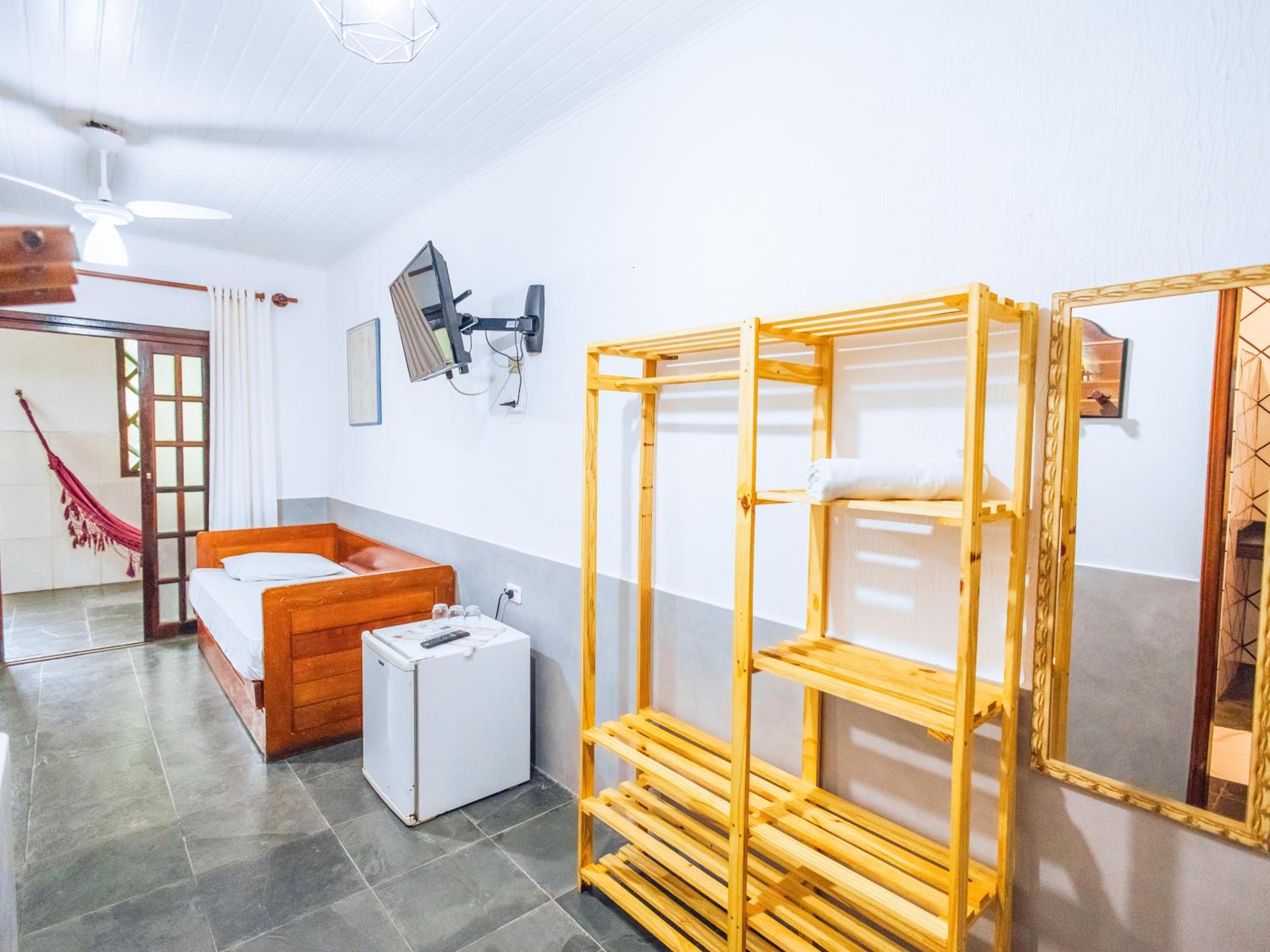 Standard Double Room - Photo 7