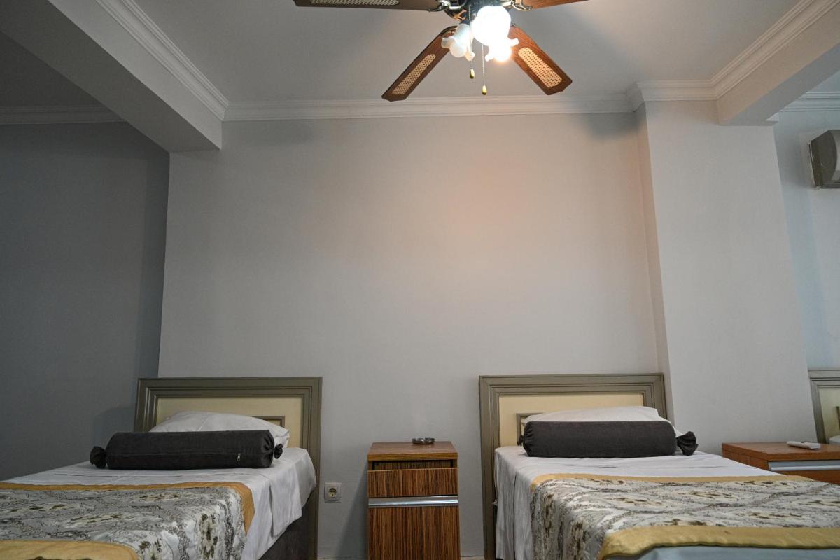 Standard Family Room (7 Adults) photo 3
