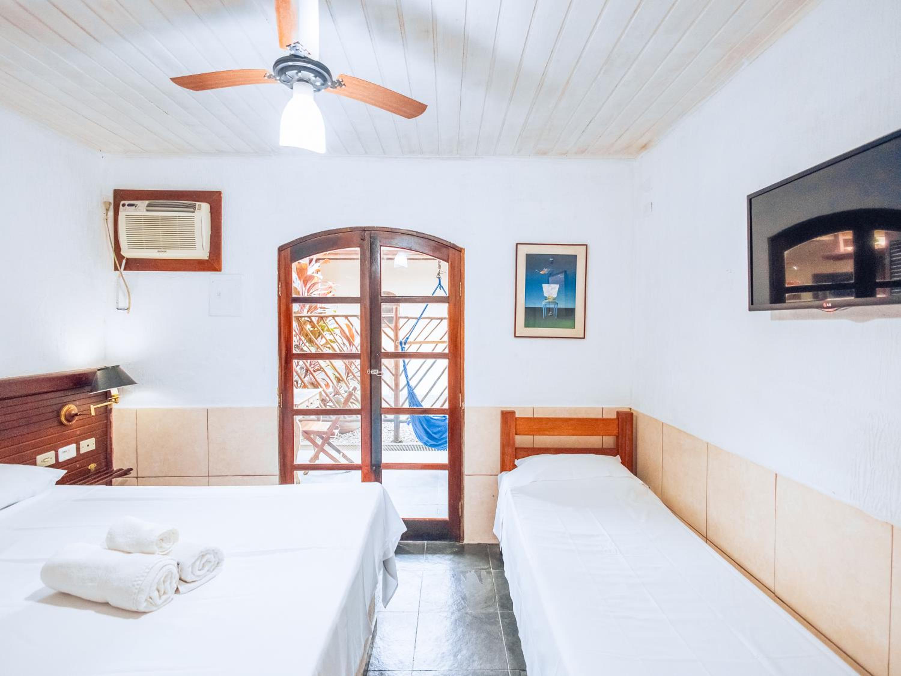 Standard Room - Photo 9