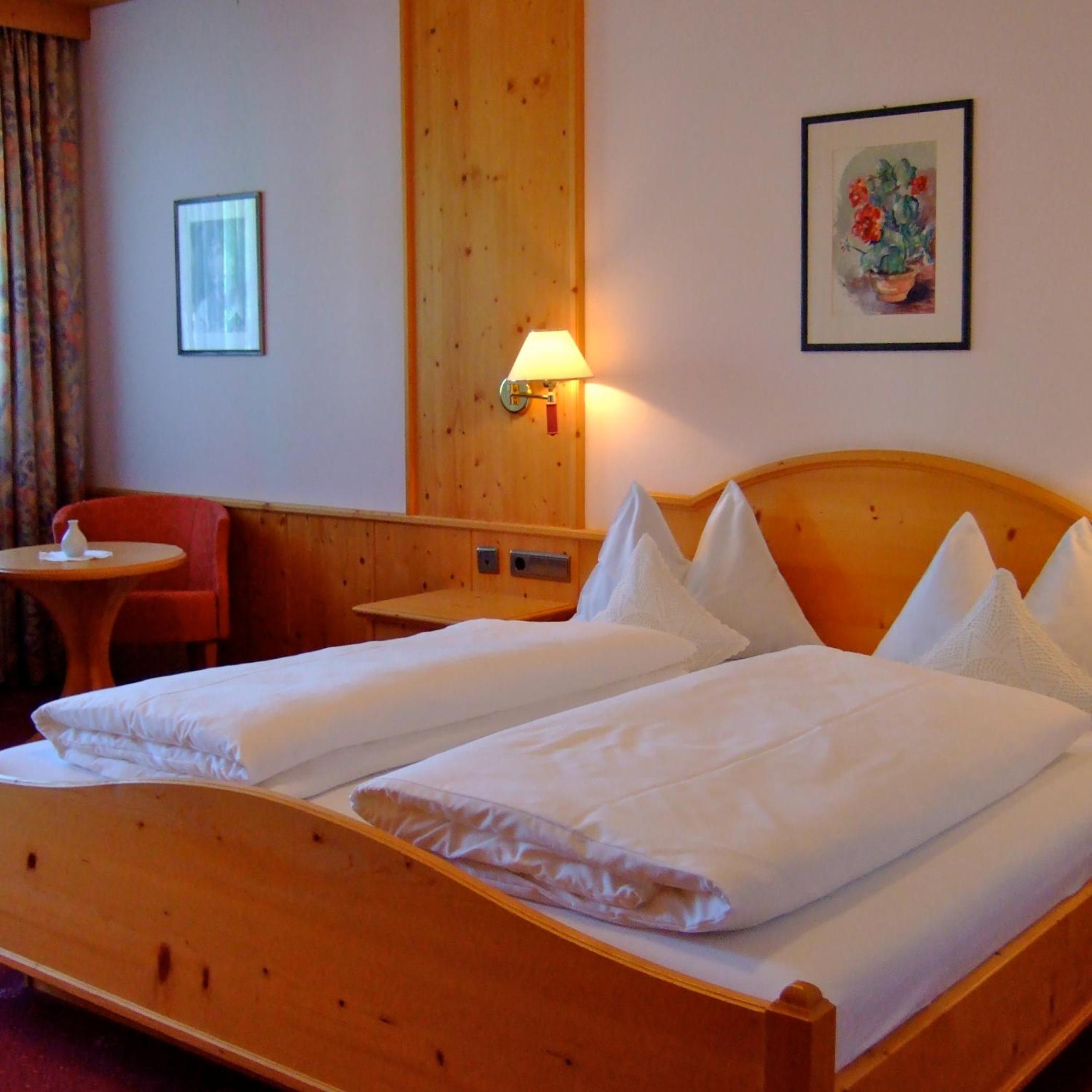 Double Room with Balcony - Photo 5