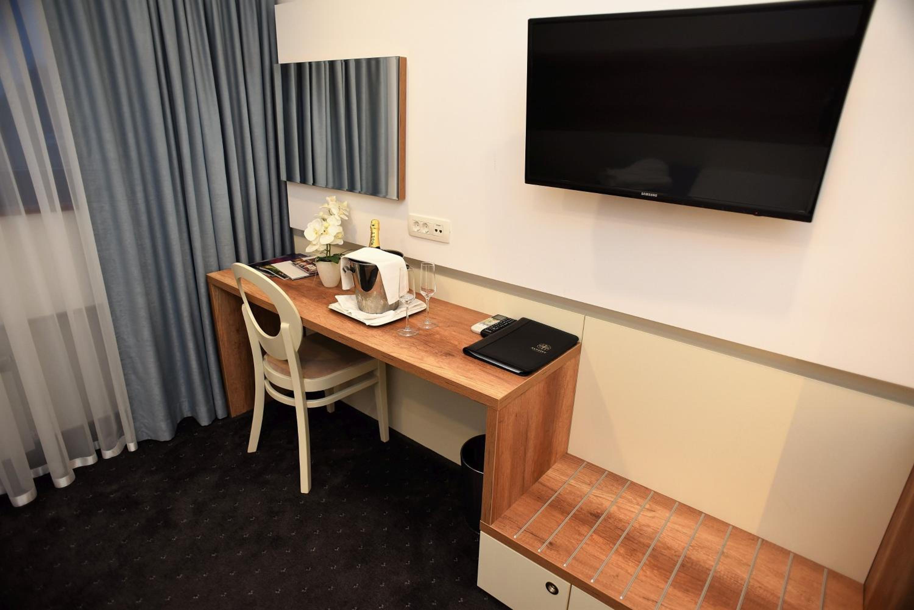 Double Room photo 2