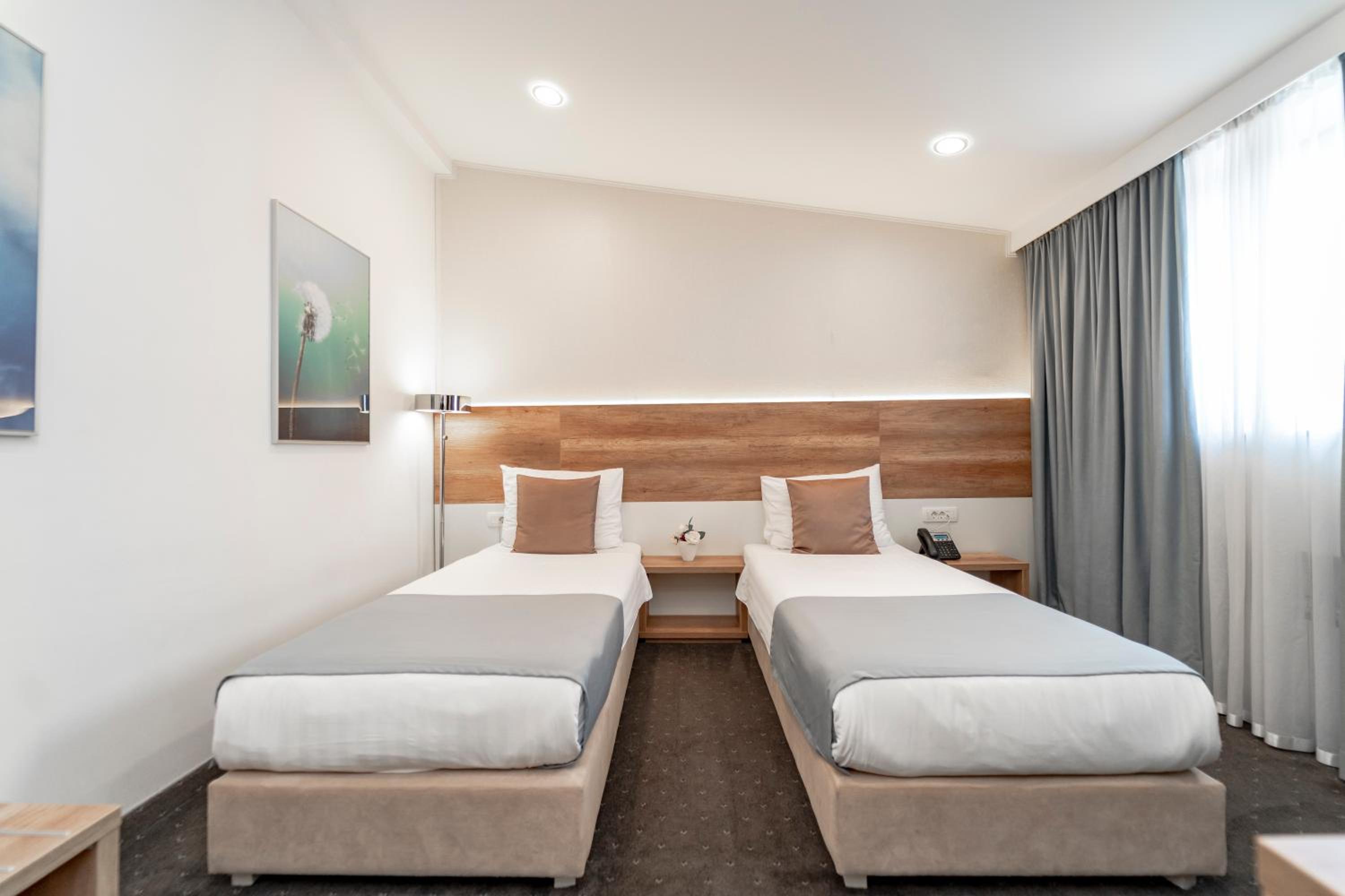 Superior Twin Room photo 1