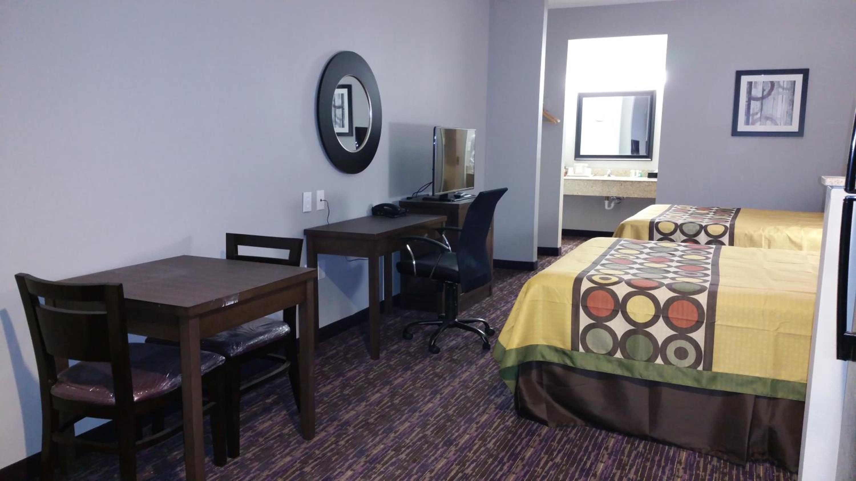 1 Full Bed, Mobility/Hearing Accessible Suite, Bathtub w/ Grab Bars, Non-Smoking photo 1