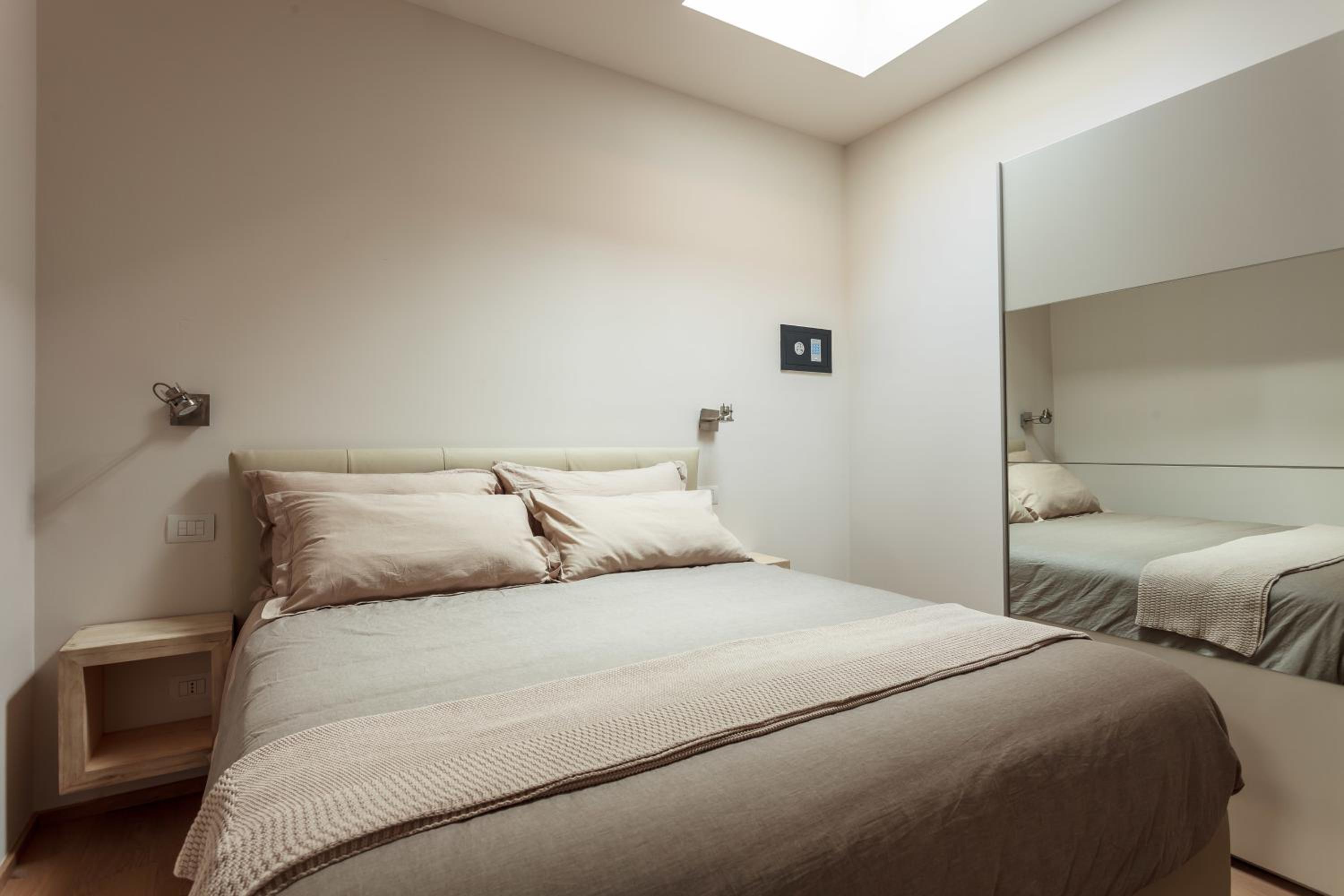 One-Bedroom Apartment - Photo 17