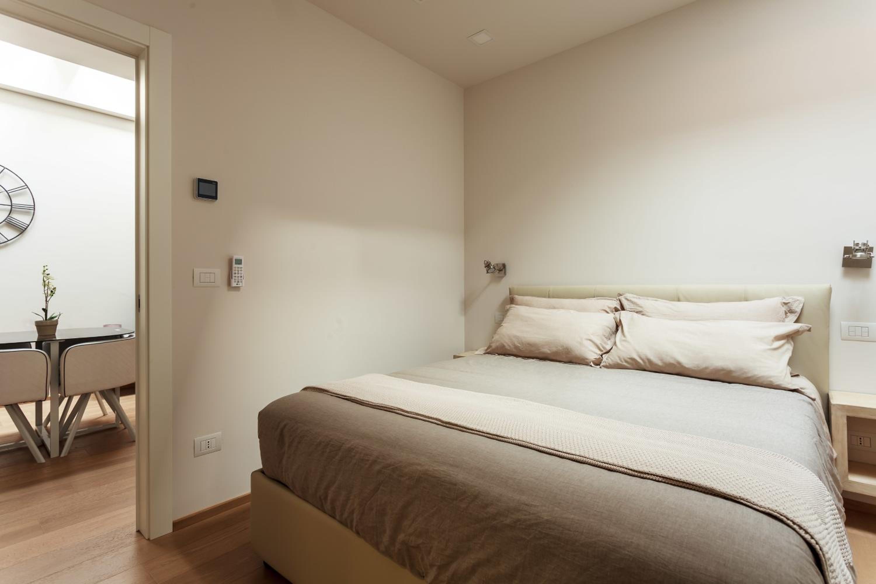 One-Bedroom Apartment - Photo 10