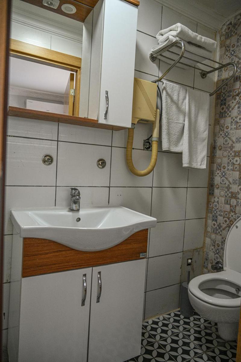 Standard Double / Twin Room photo 3