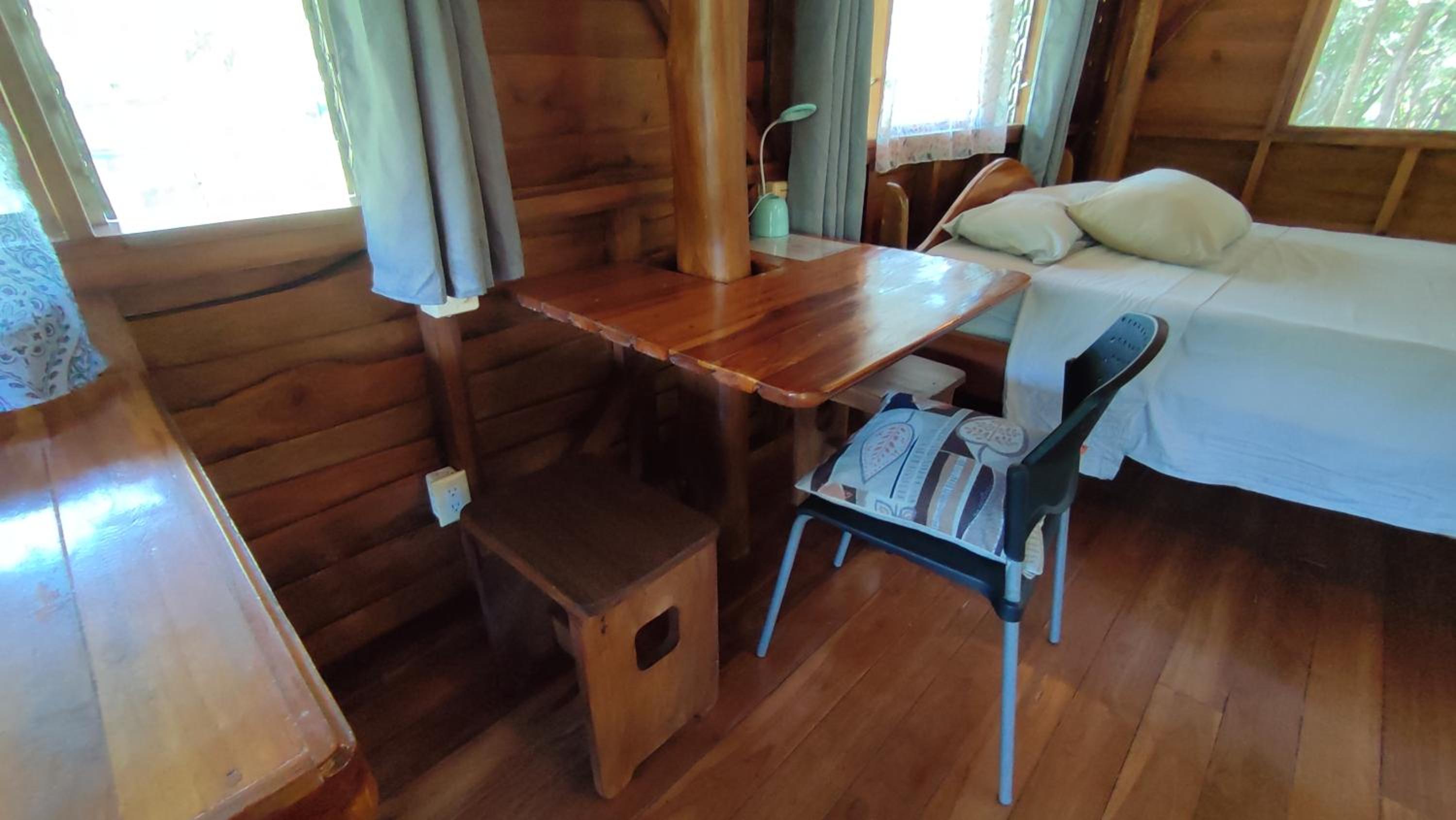 One-Bedroom House photo 1