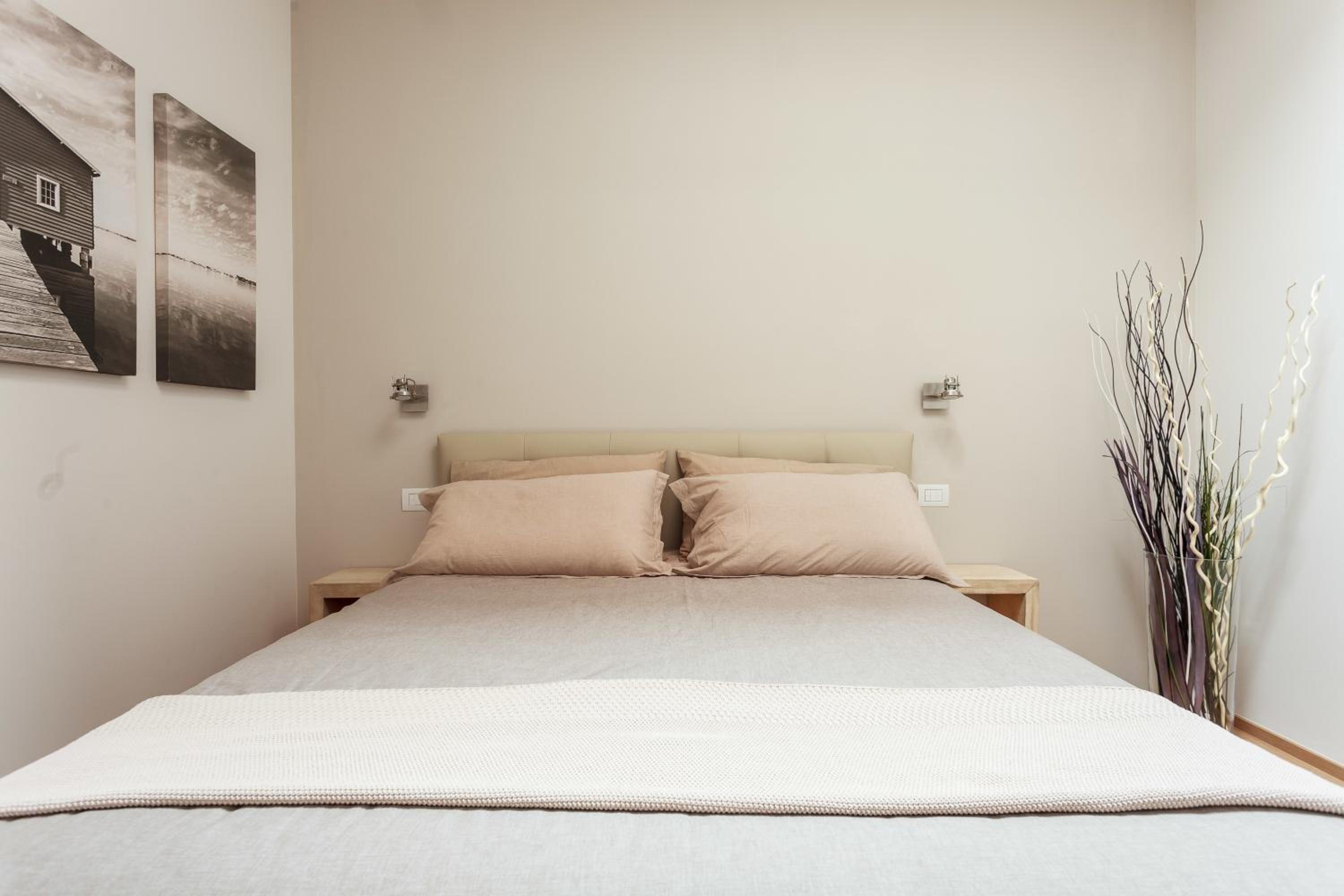 Two-Bedroom Apartment - Photo 21