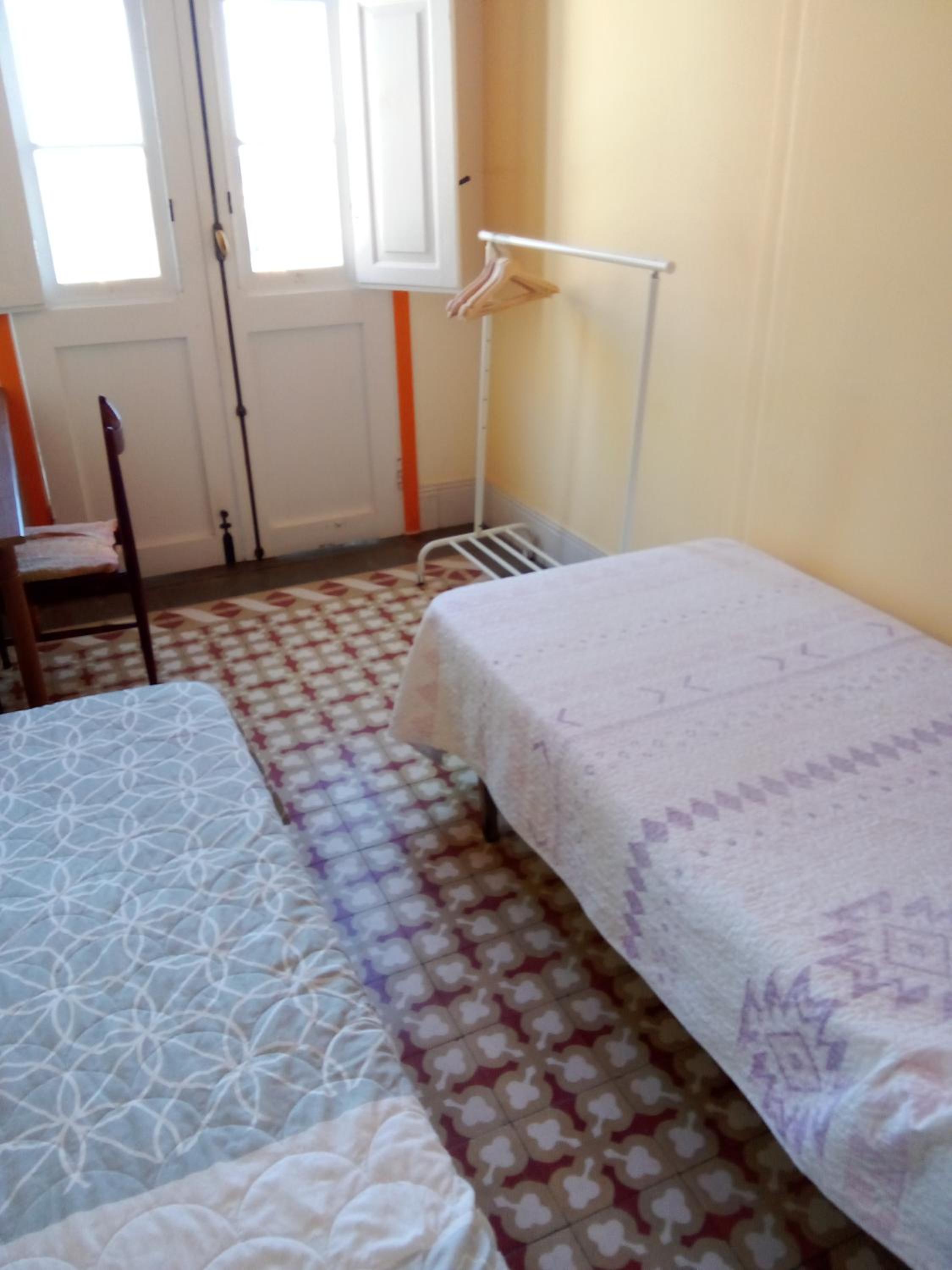 Twin Room - Photo 4