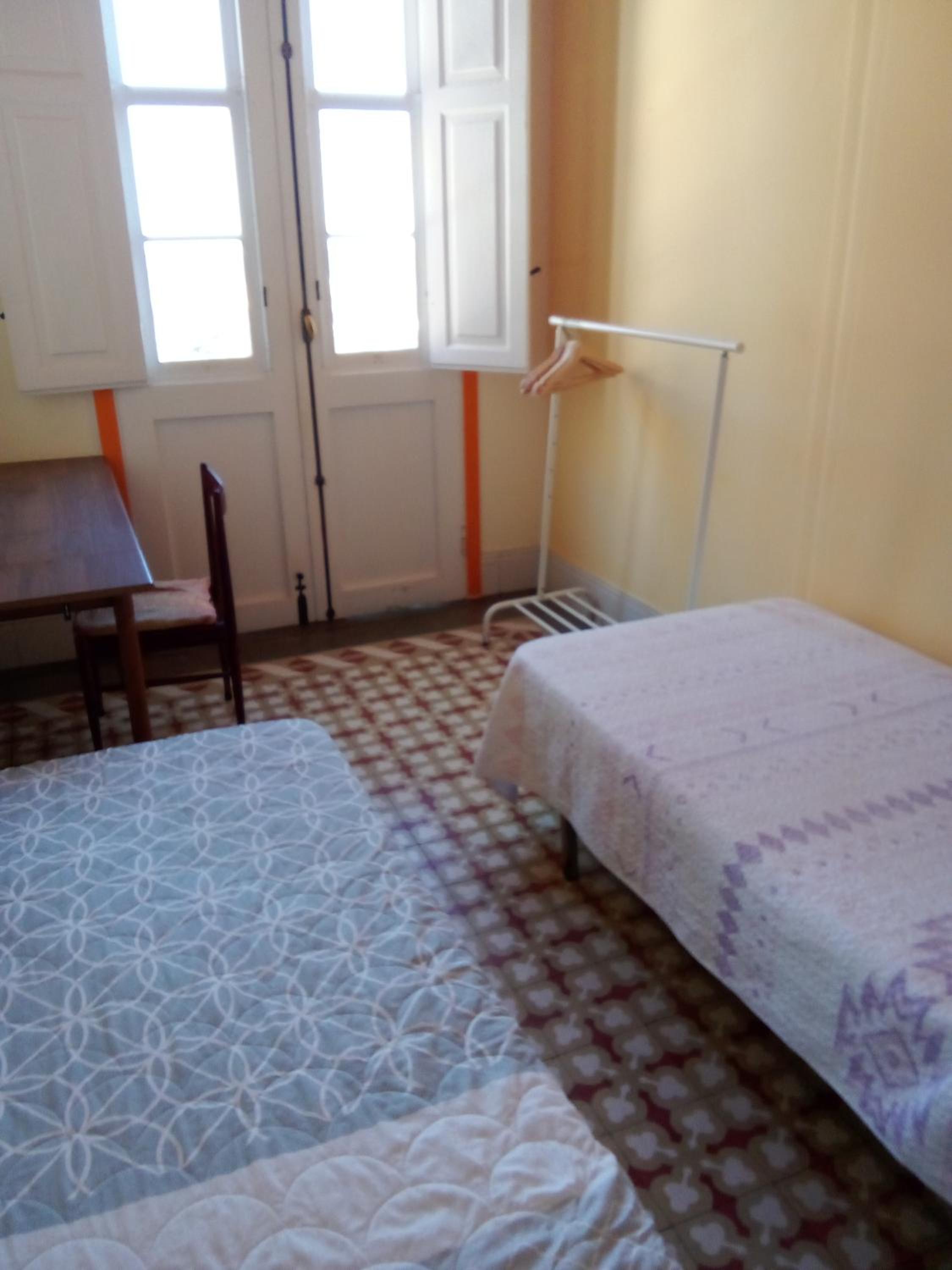 Twin Room - Photo 1