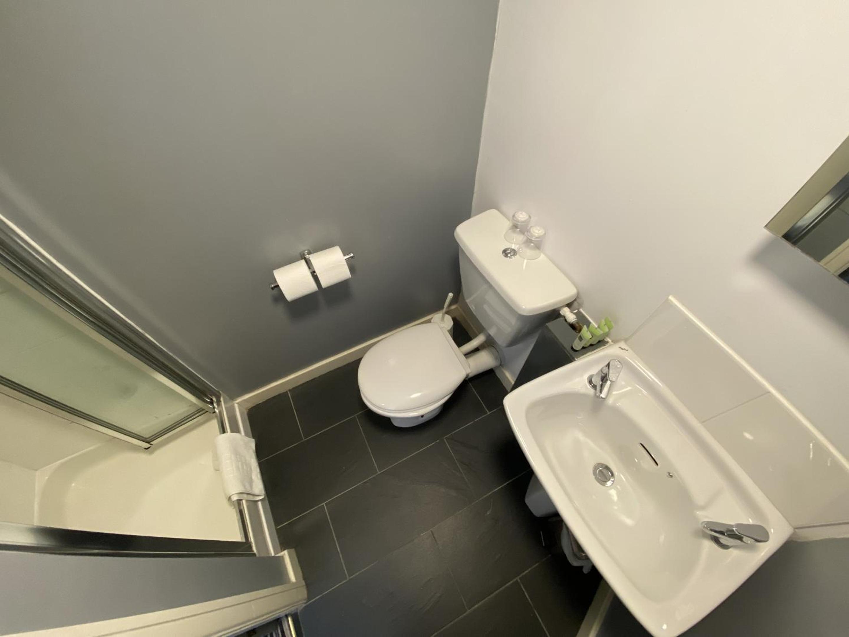 Double Room with Private Bathroom photo 3