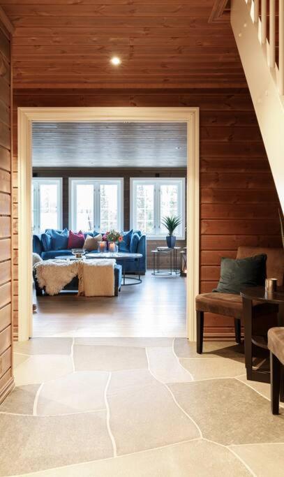 Villa photo 1