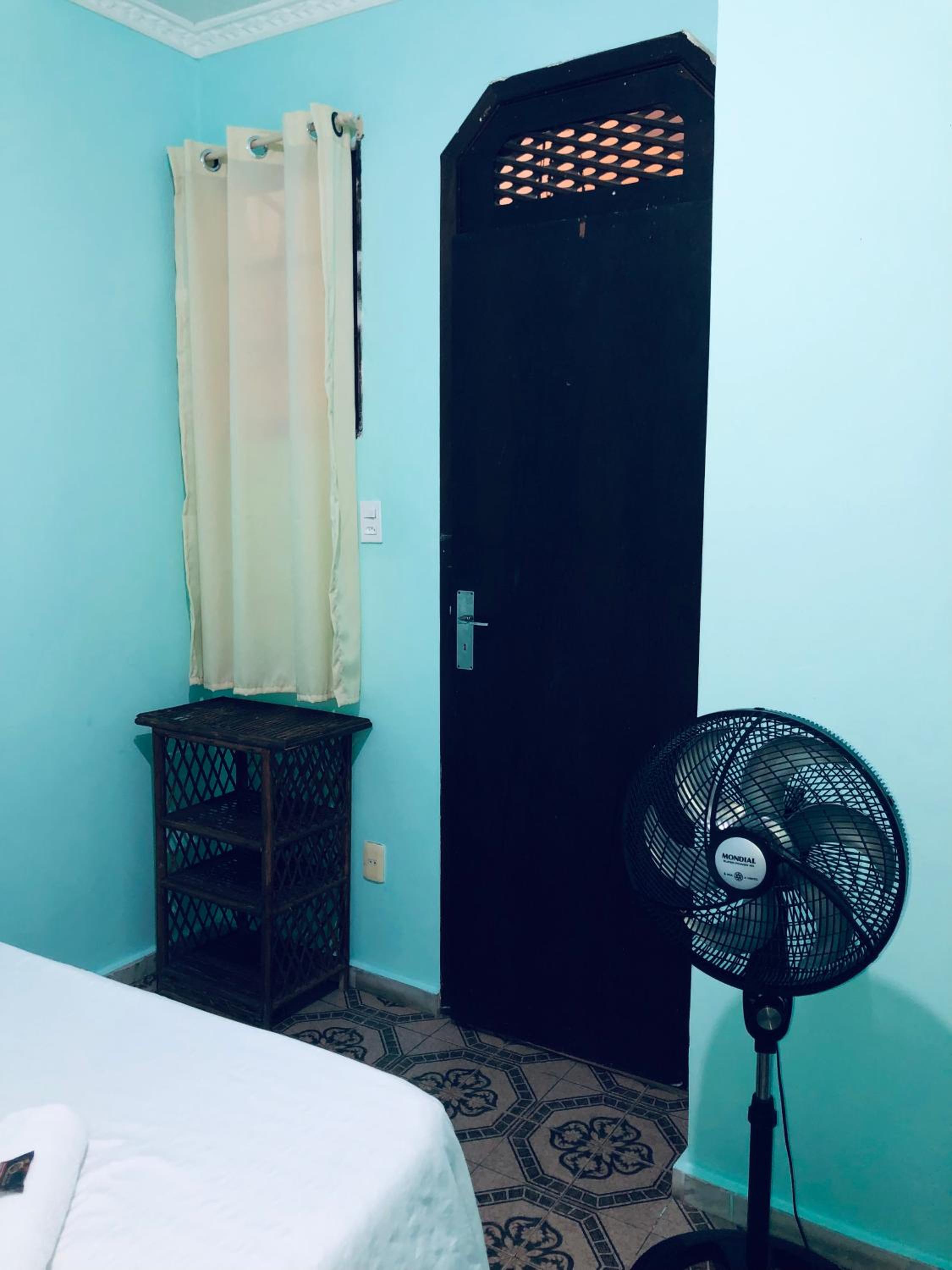 Economy Triple Room with Shared Bathroom photo 2