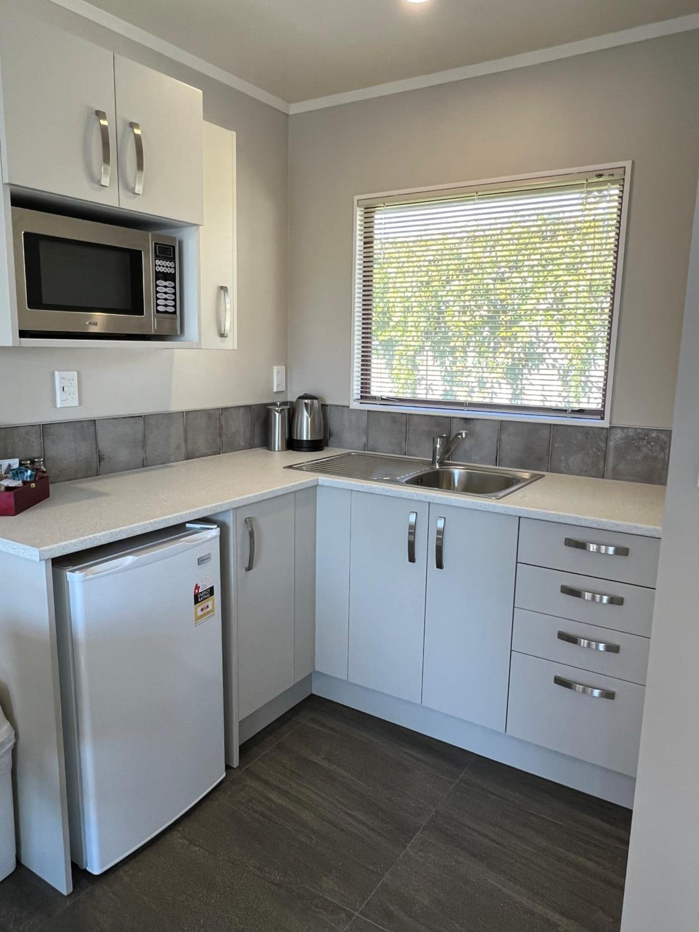 Two Bedroom with Spa - Photo 3