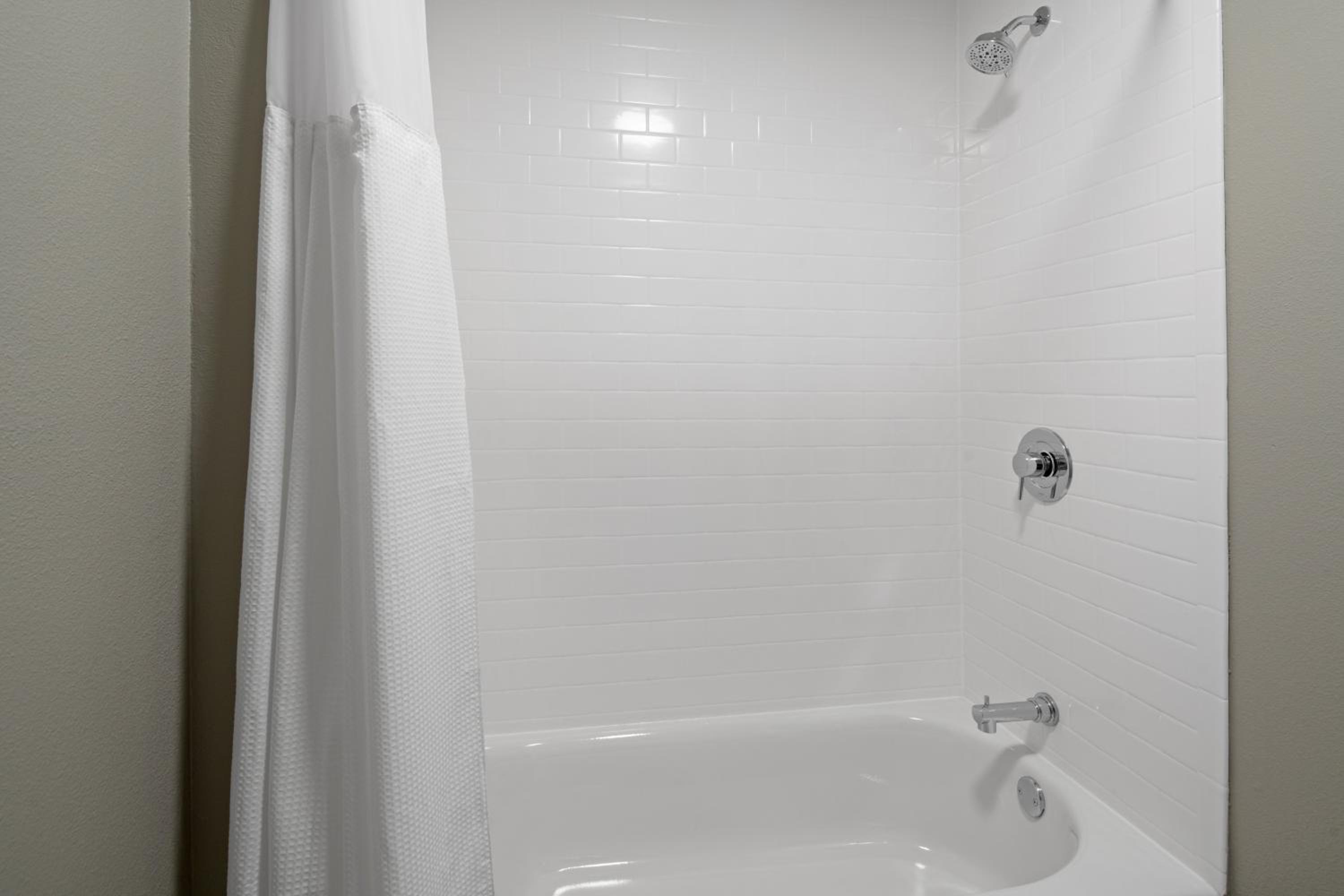 One-Bedroom Suite with Two Queen Beds - Photo 5