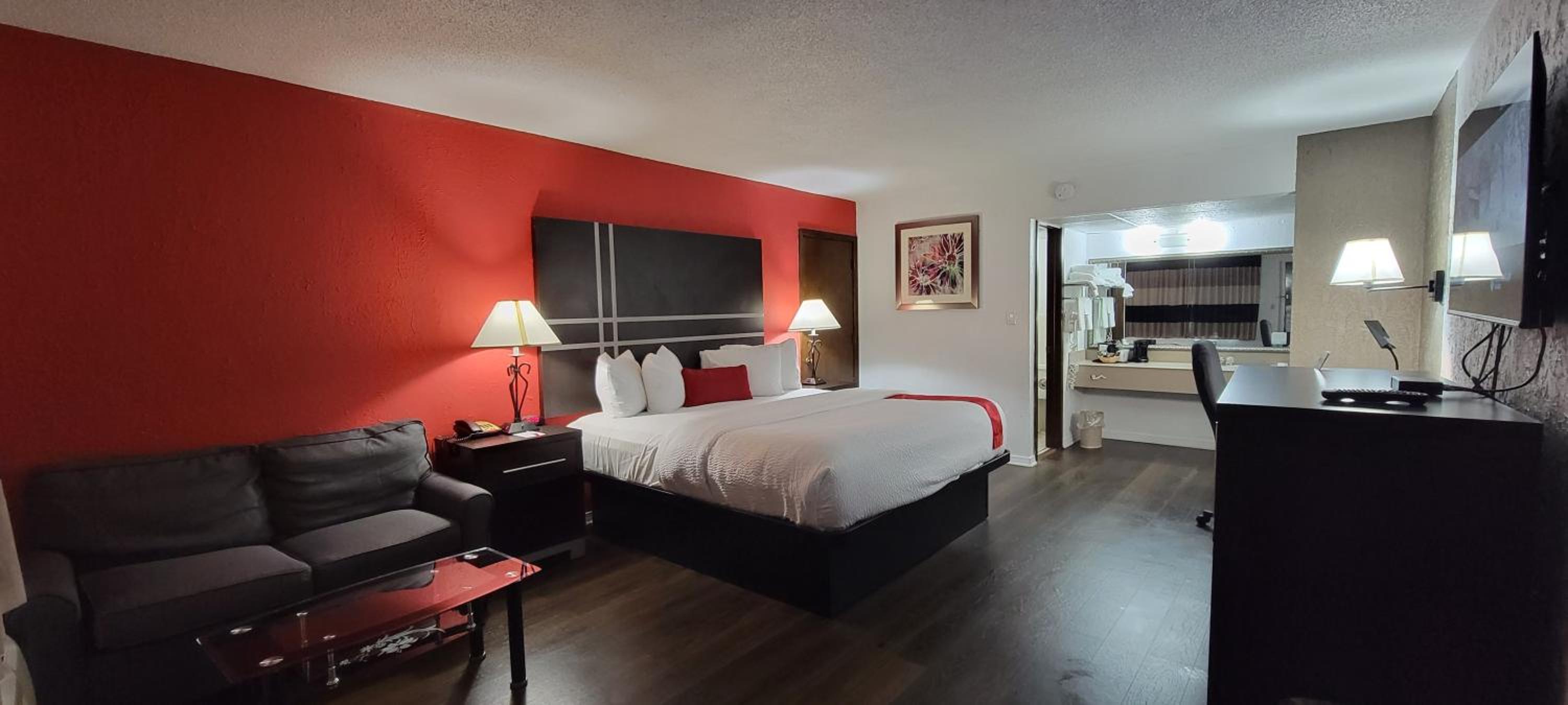 King Room - Non-Smoking - Photo 1