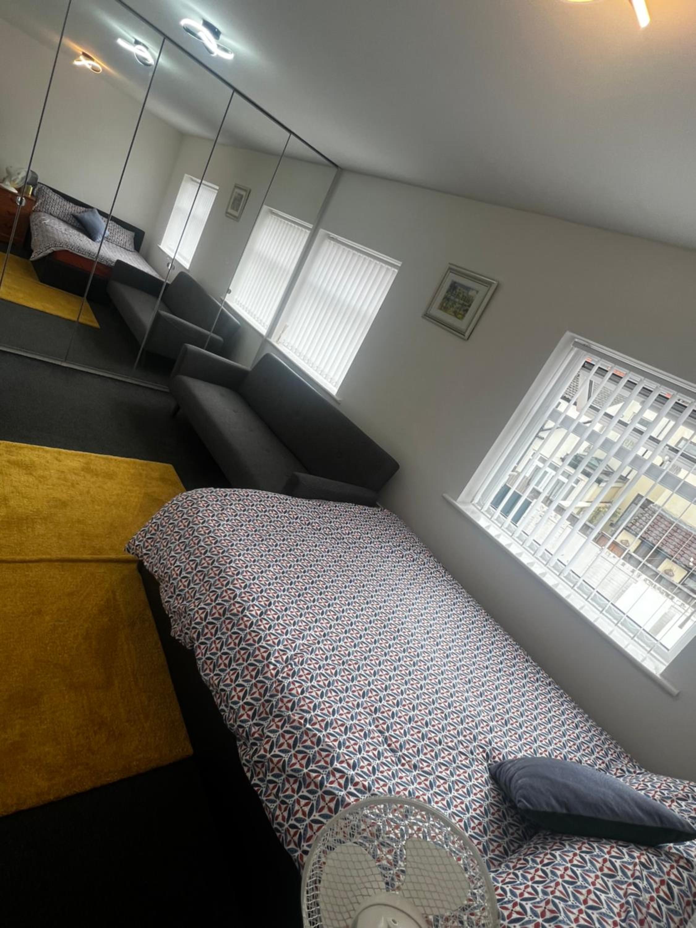 双人间(共用浴室)
