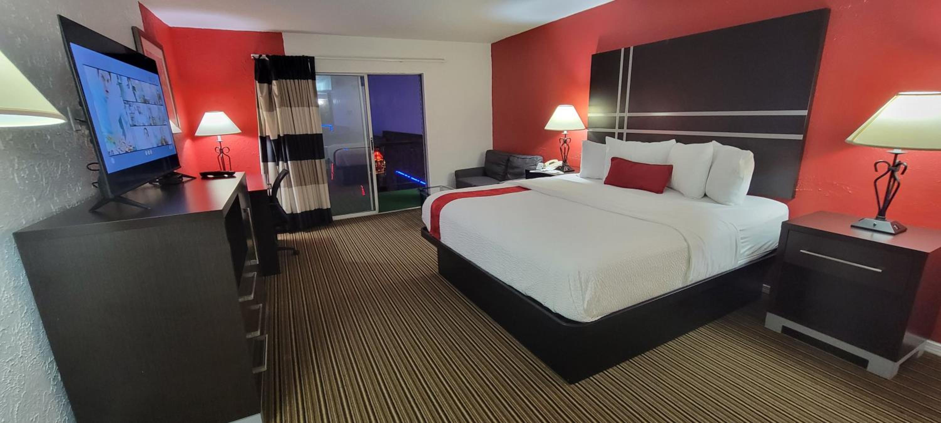 King Room - Second Floor/Non-Smoking - Photo 3