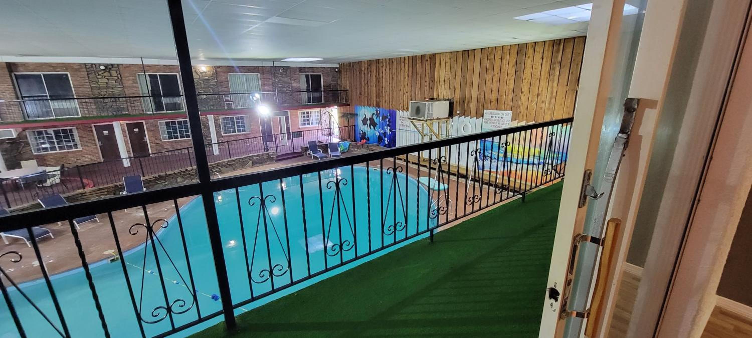 King Room - Second Floor/Non-Smoking - Photo 8
