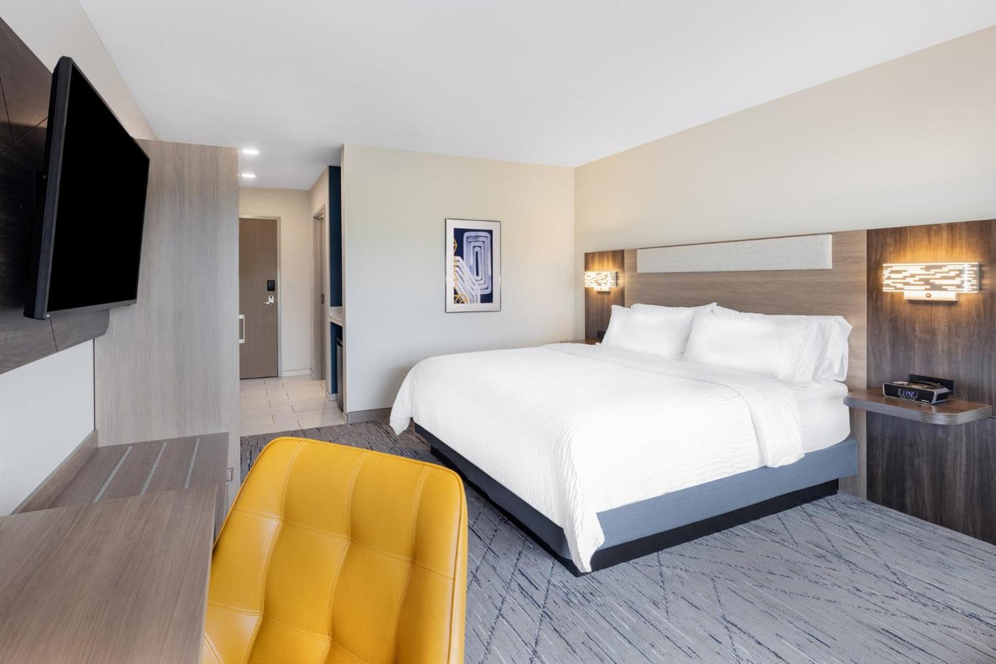 Standard King Room - Photo 2