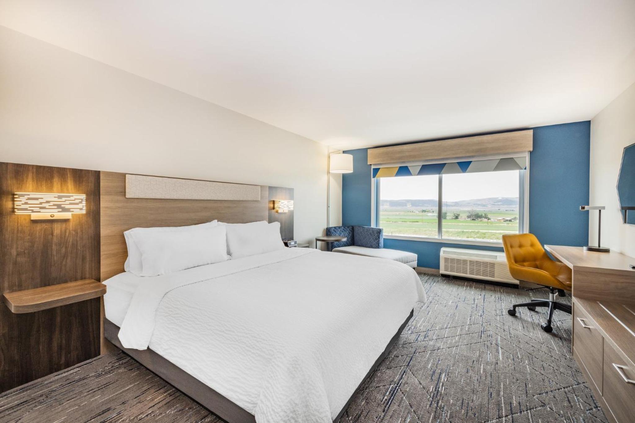 Standard King Room - Photo 1