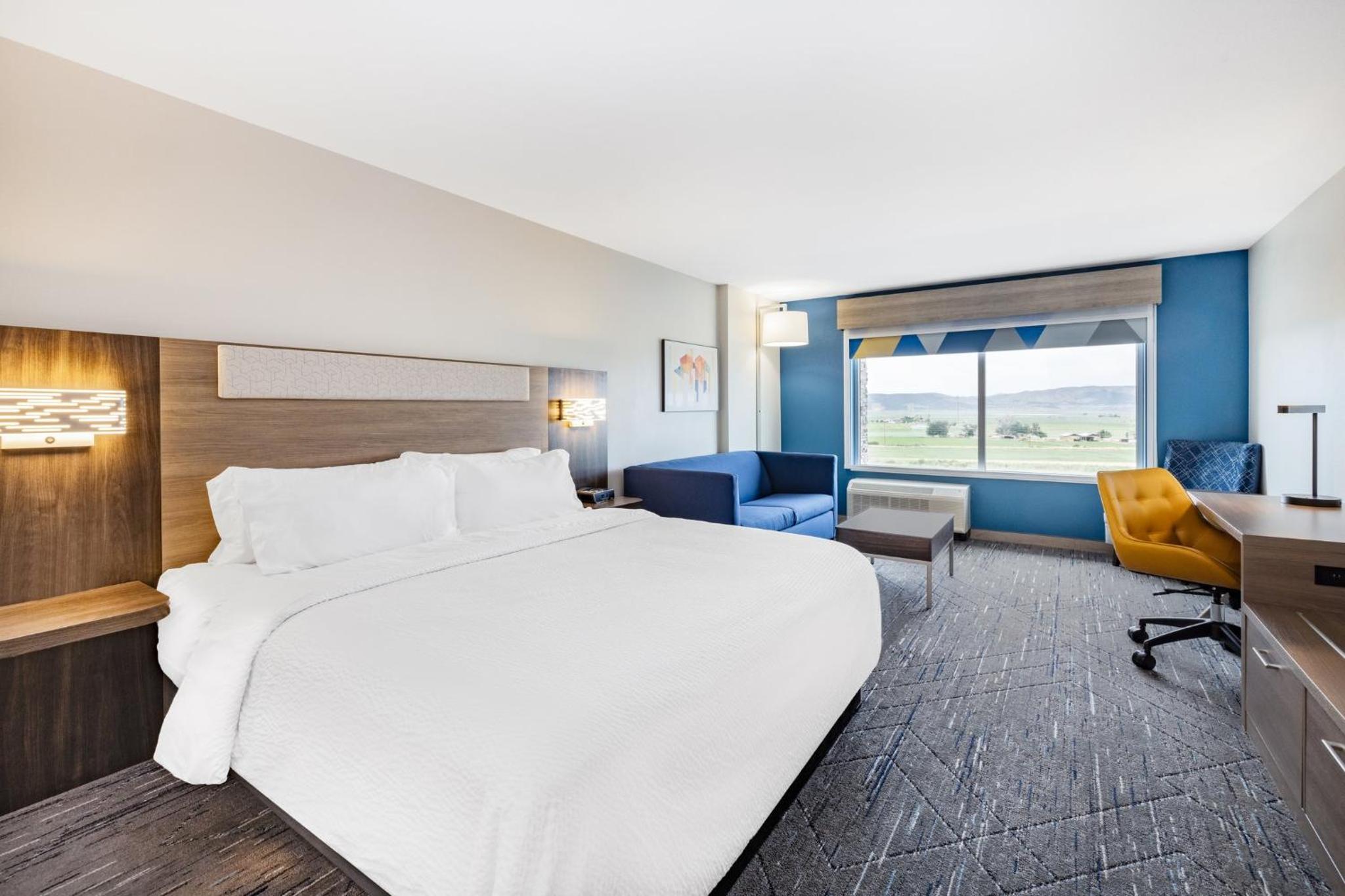 King Suite - Photo 2